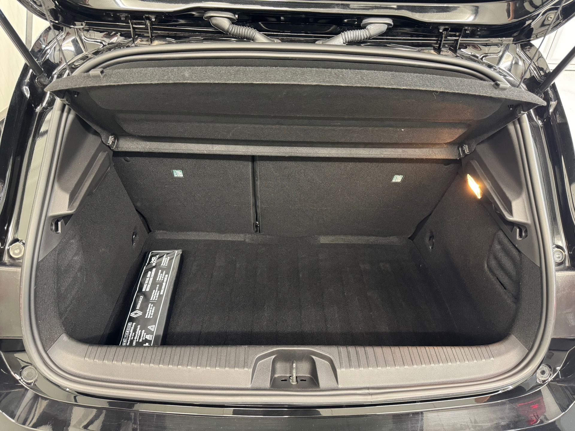 Renault Clio 1.6 E-Tech Hybrid 140 R.S. Line (2021), foto 36