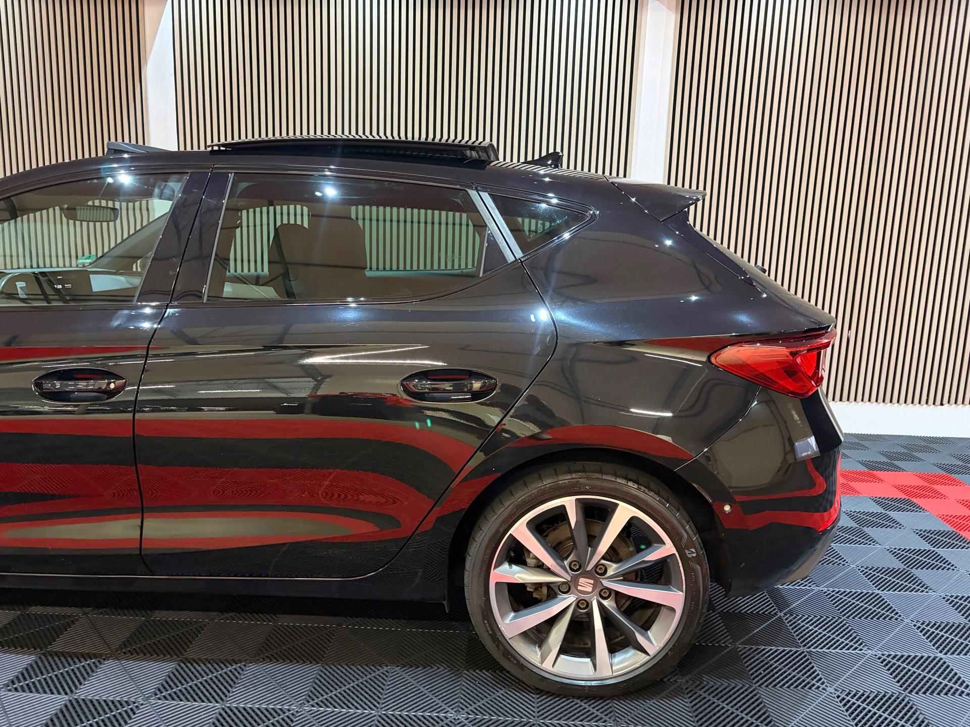 Seat Leon 1.4 TSI eHybrid PHEV FR Business Intense (2021), foto 11