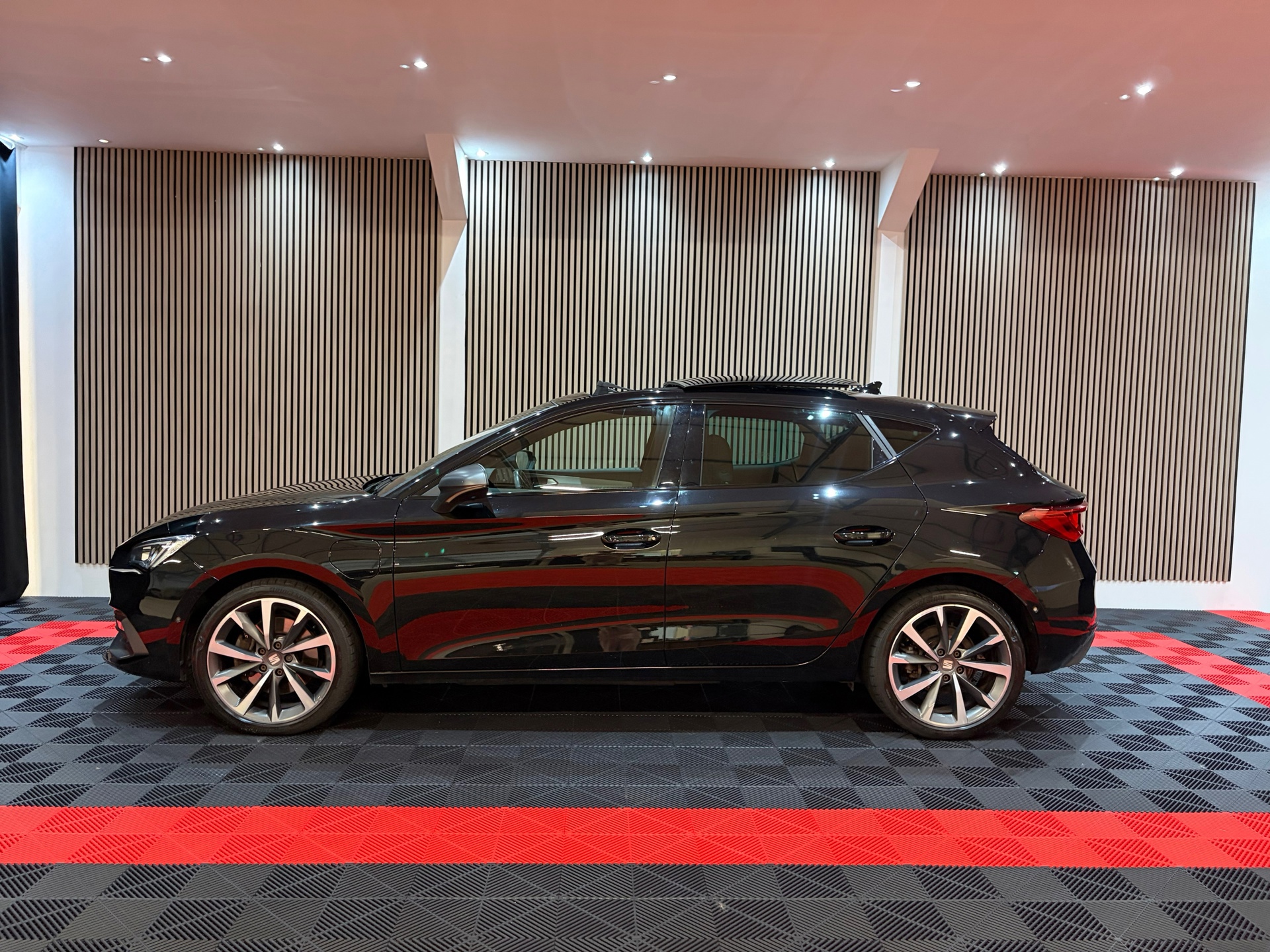 Seat Leon 1.4 TSI eHybrid PHEV FR Business Intense (2021), foto 14