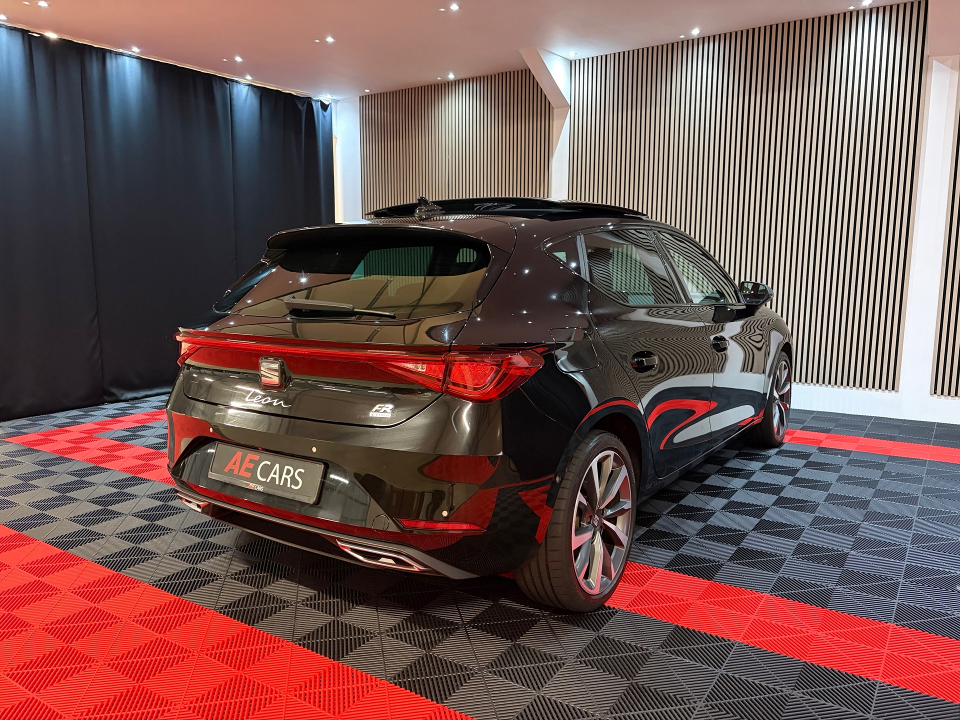 Seat Leon 1.4 TSI eHybrid PHEV FR Business Intense (2021), foto 16