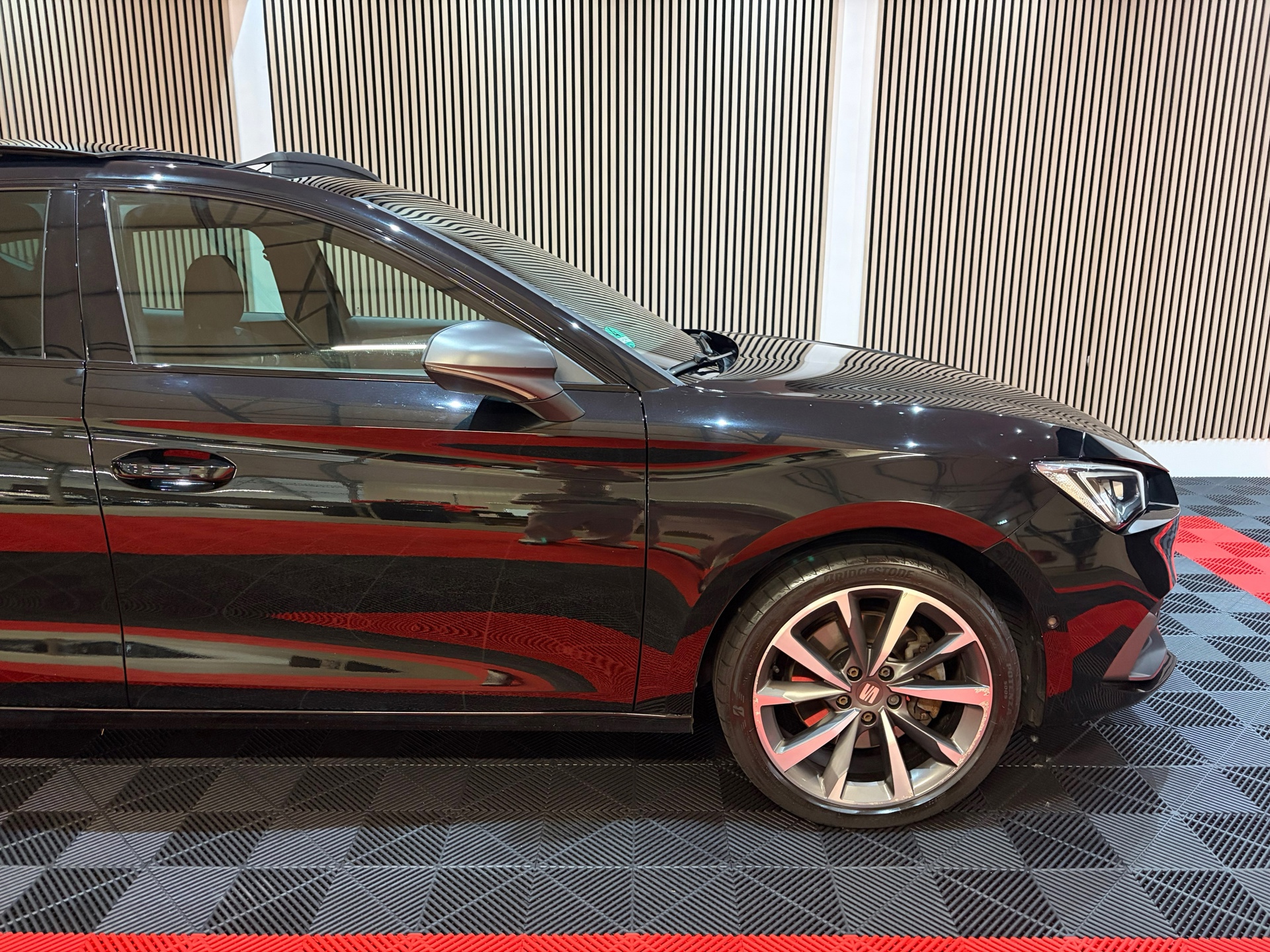 Seat Leon 1.4 TSI eHybrid PHEV FR Business Intense (2021), foto 3