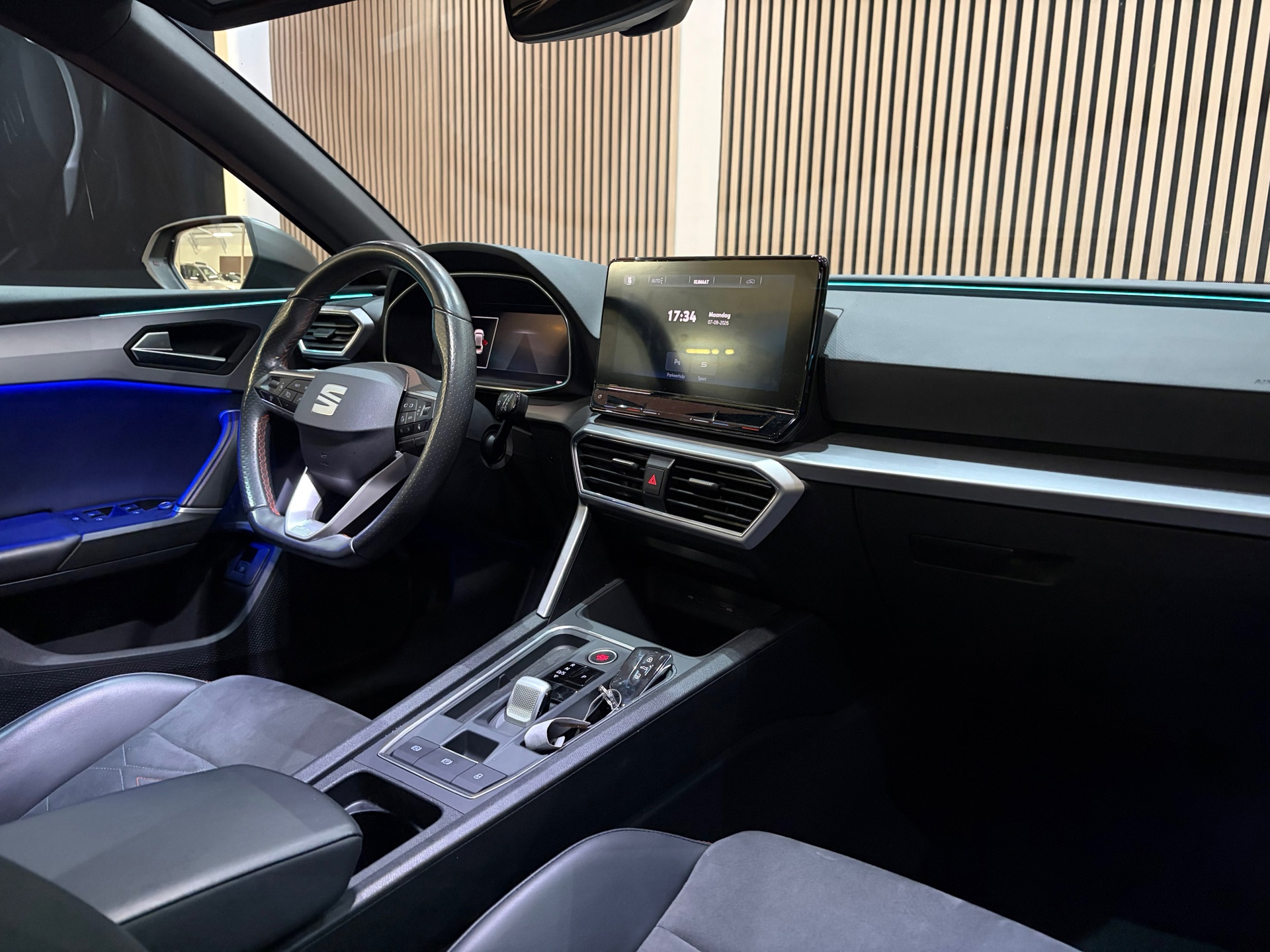 Seat Leon 1.4 TSI eHybrid PHEV FR Business Intense (2021), foto 22
