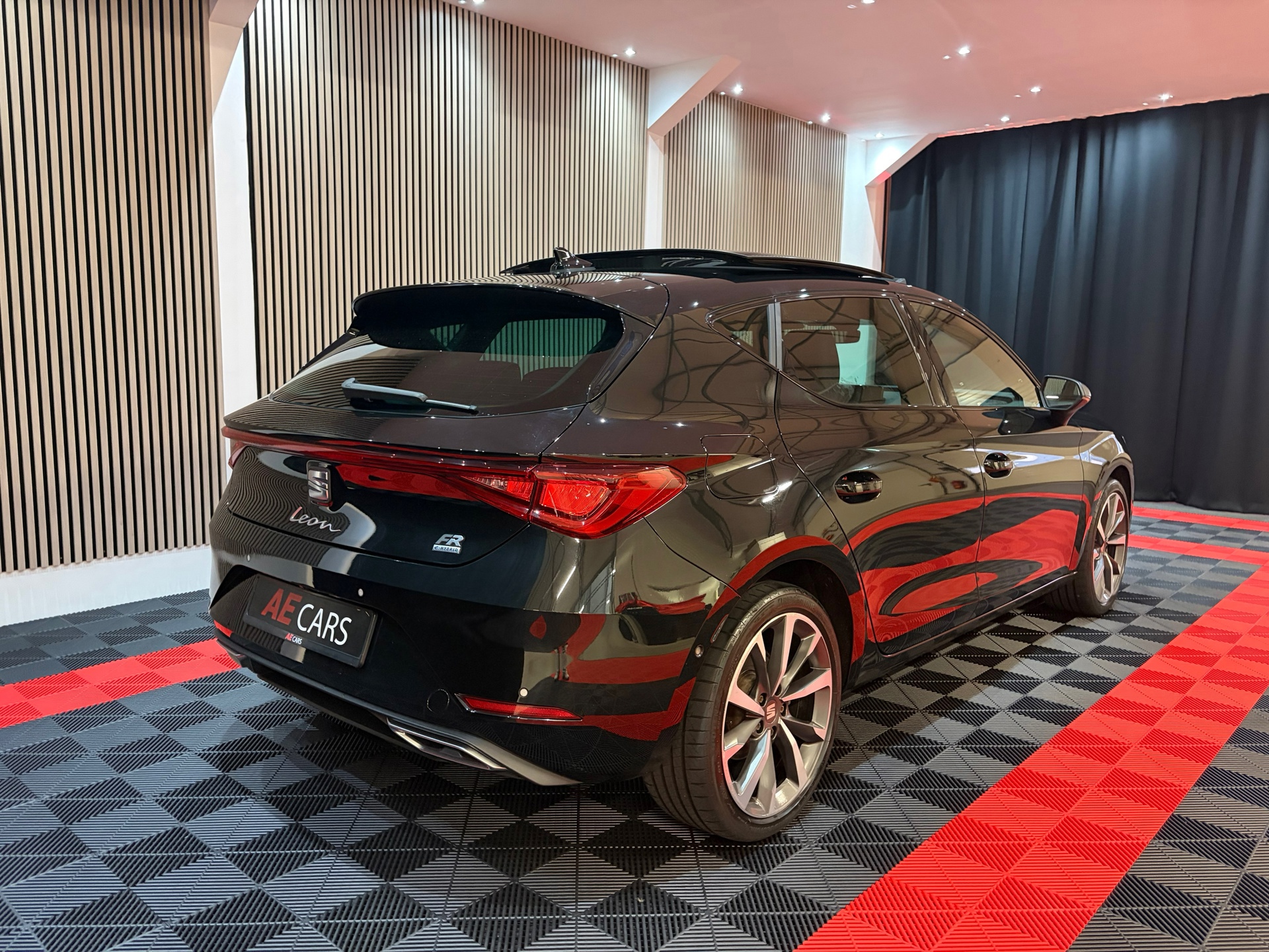 Seat Leon 1.4 TSI eHybrid PHEV FR Business Intense (2021), foto 5