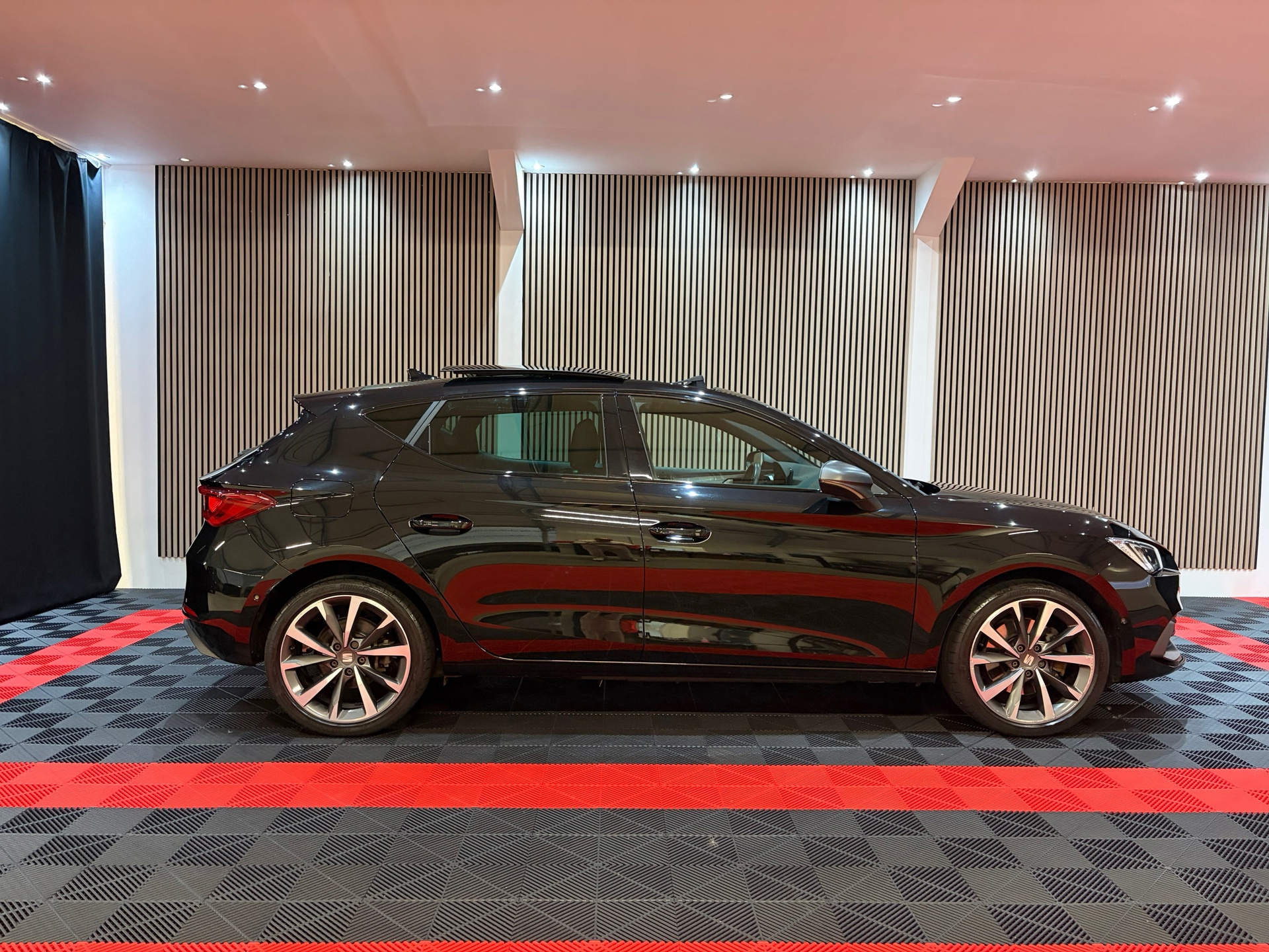 Seat Leon 1.4 TSI eHybrid PHEV FR Business Intense (2021), foto 7