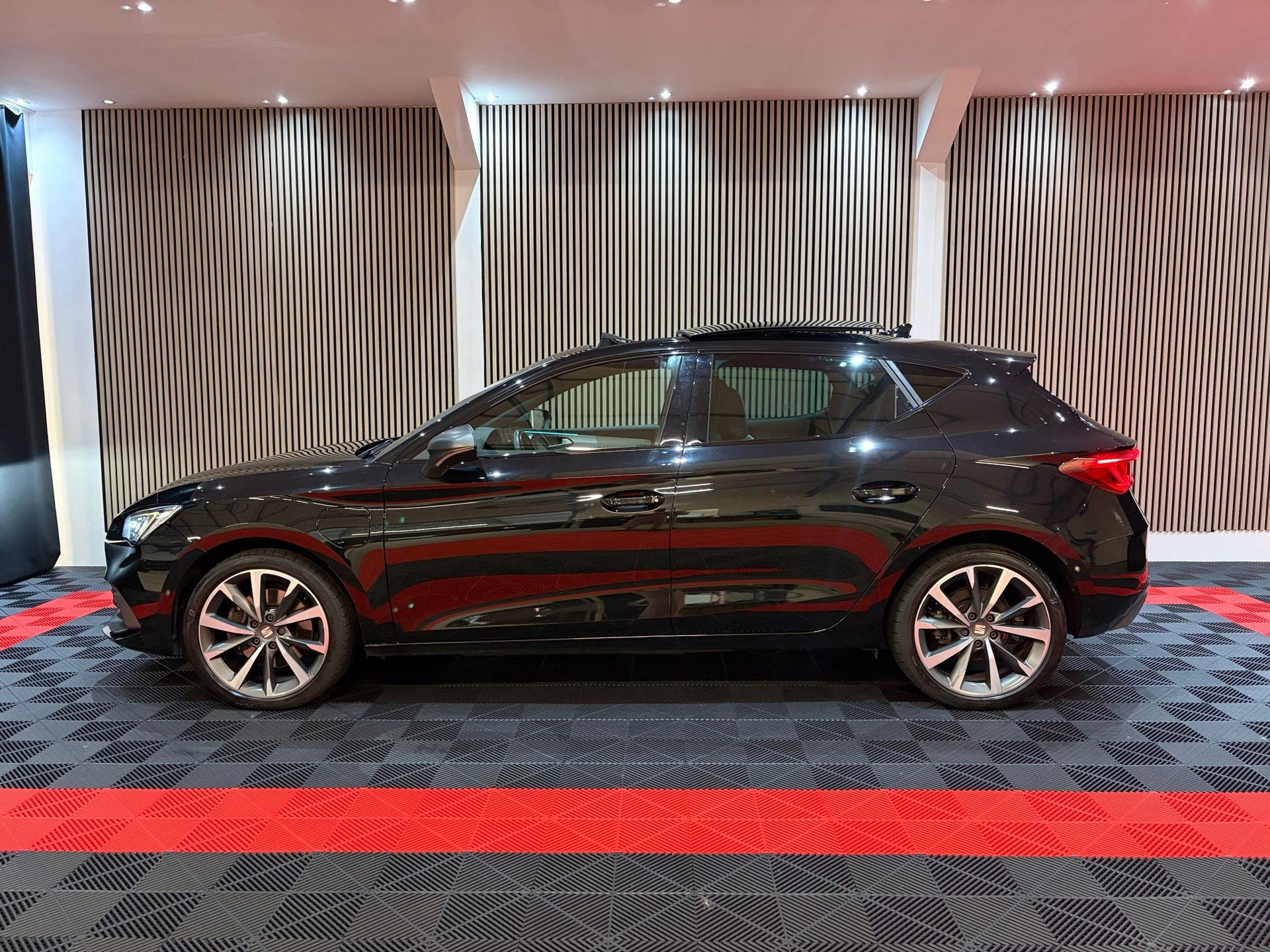 Seat Leon 1.4 TSI eHybrid PHEV FR Business Intense (2021), foto 8