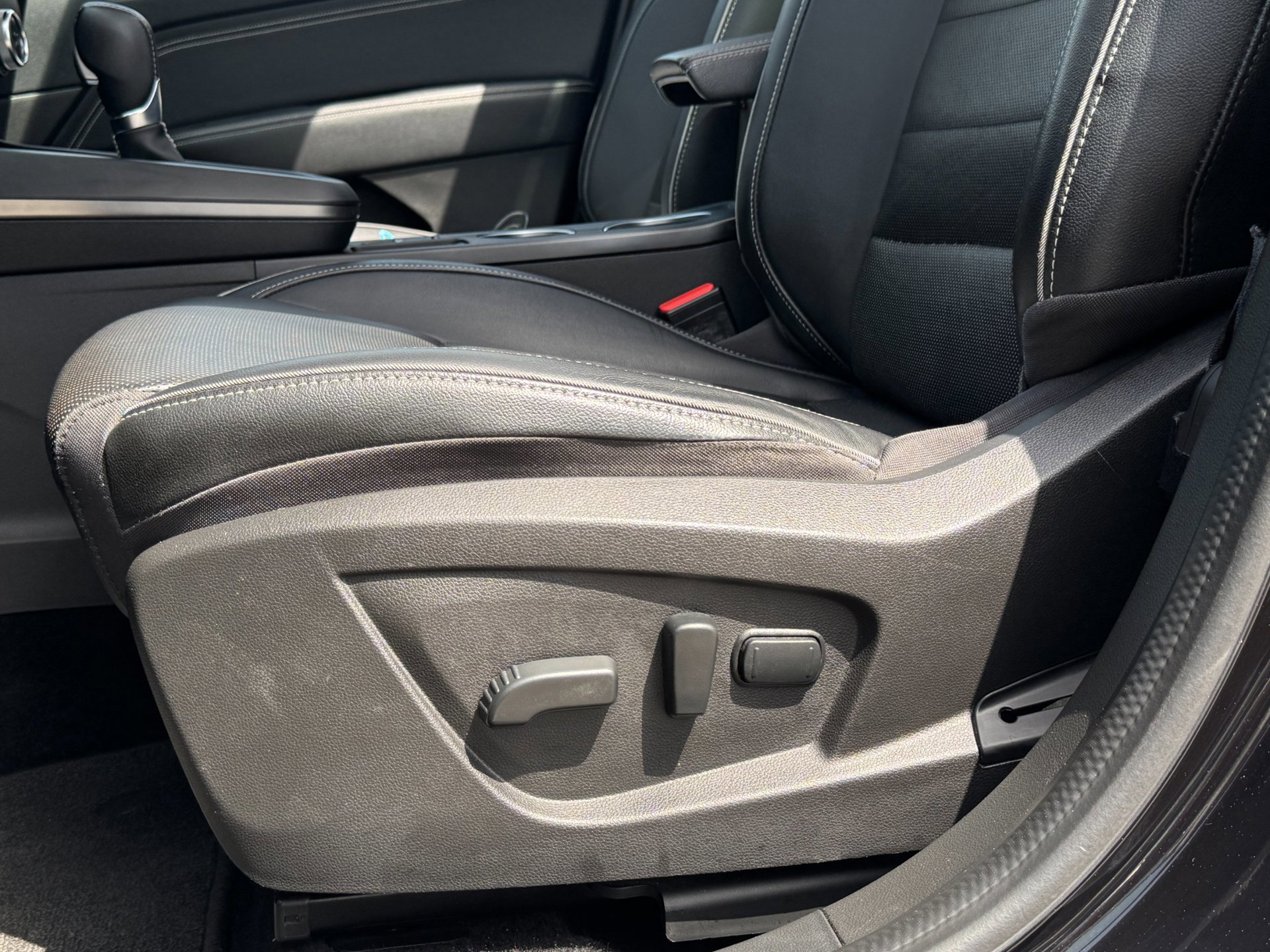 Renault Arkana 1.6 E-Tech Hybrid 145 Intens (2022), foto 13