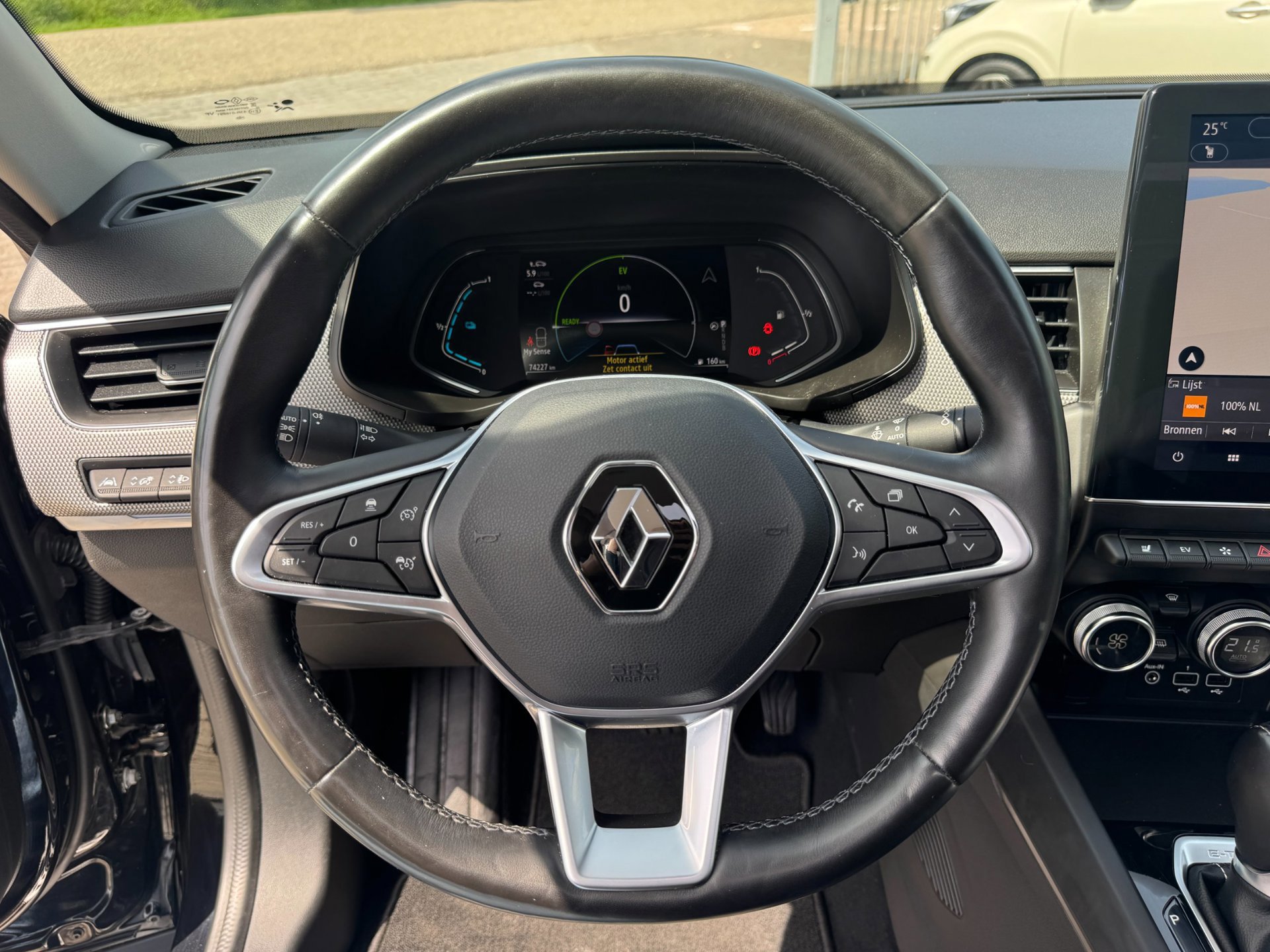 Renault Arkana 1.6 E-Tech Hybrid 145 Intens (2022), foto 15