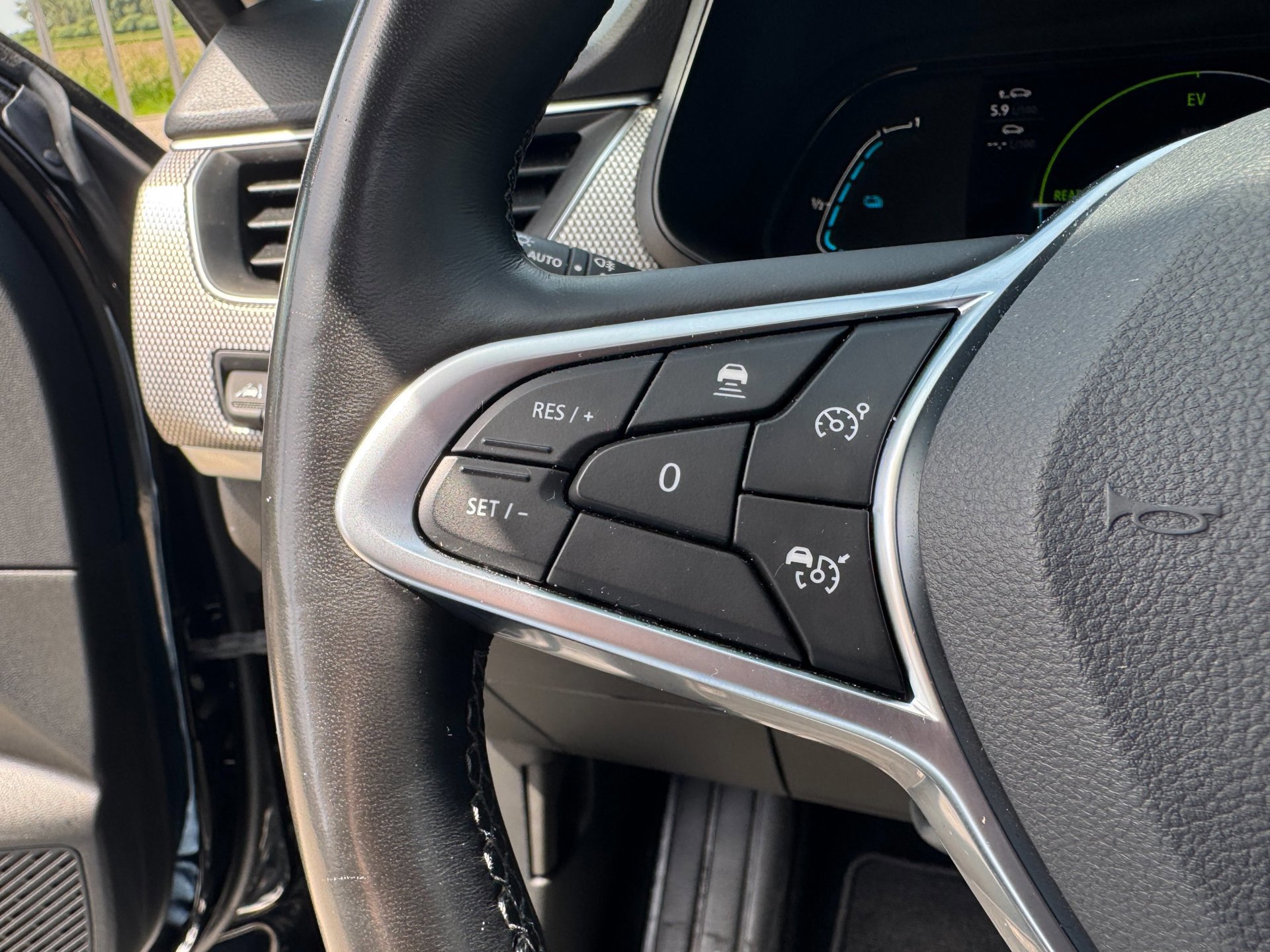 Renault Arkana 1.6 E-Tech Hybrid 145 Intens (2022), foto 20