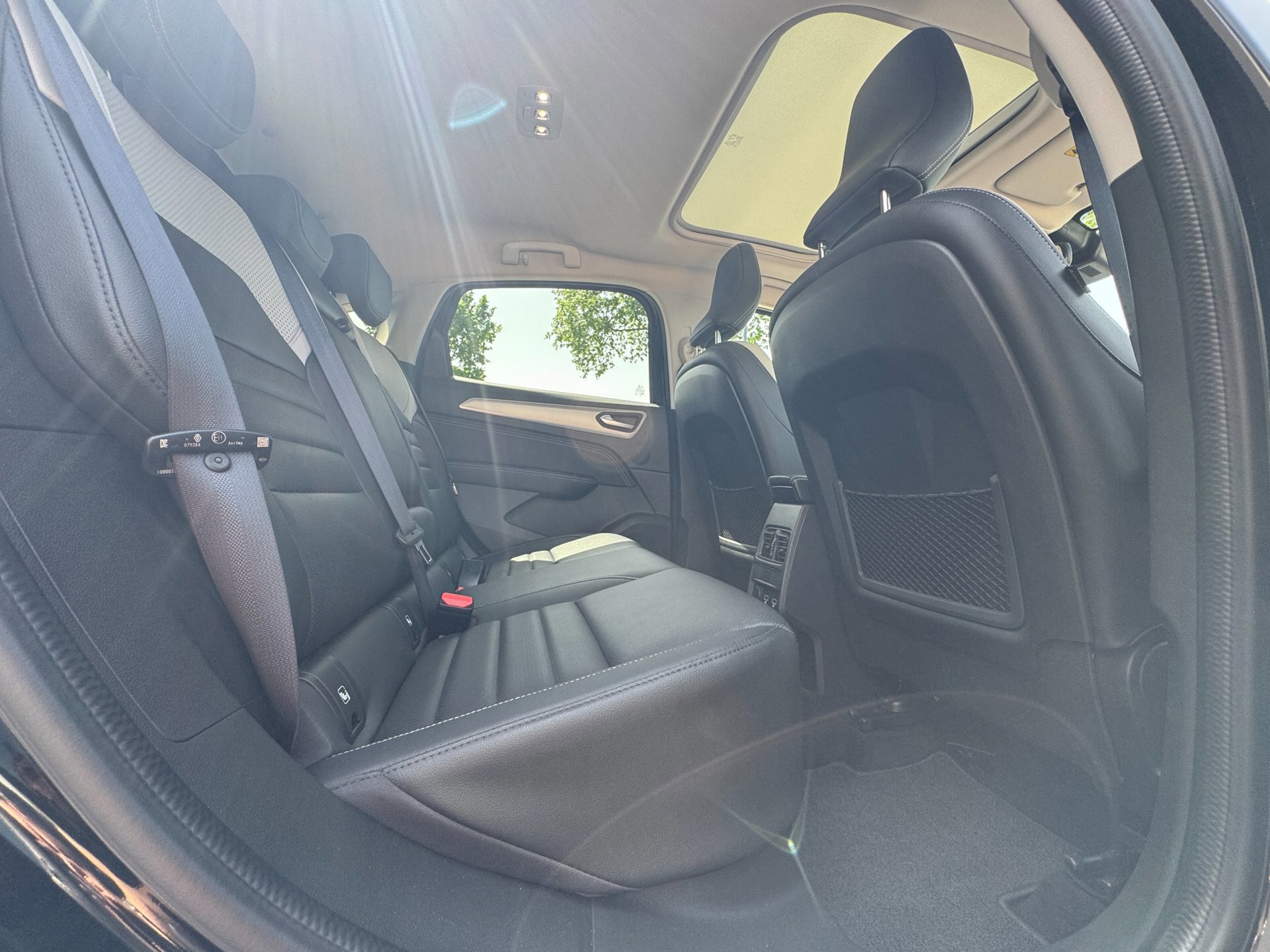 Renault Arkana 1.6 E-Tech Hybrid 145 Intens (2022), foto 37