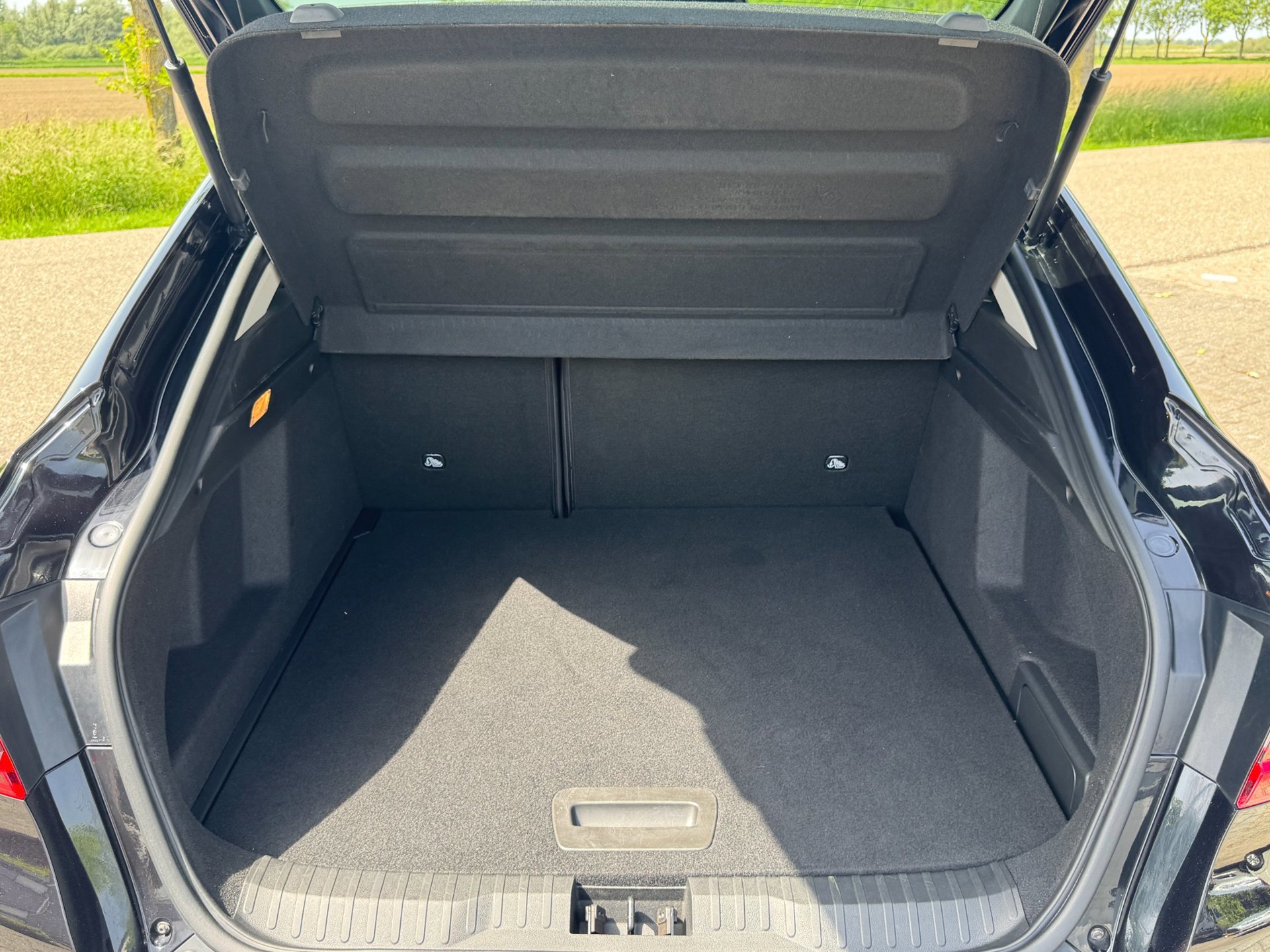 Renault Arkana 1.6 E-Tech Hybrid 145 Intens (2022), foto 40