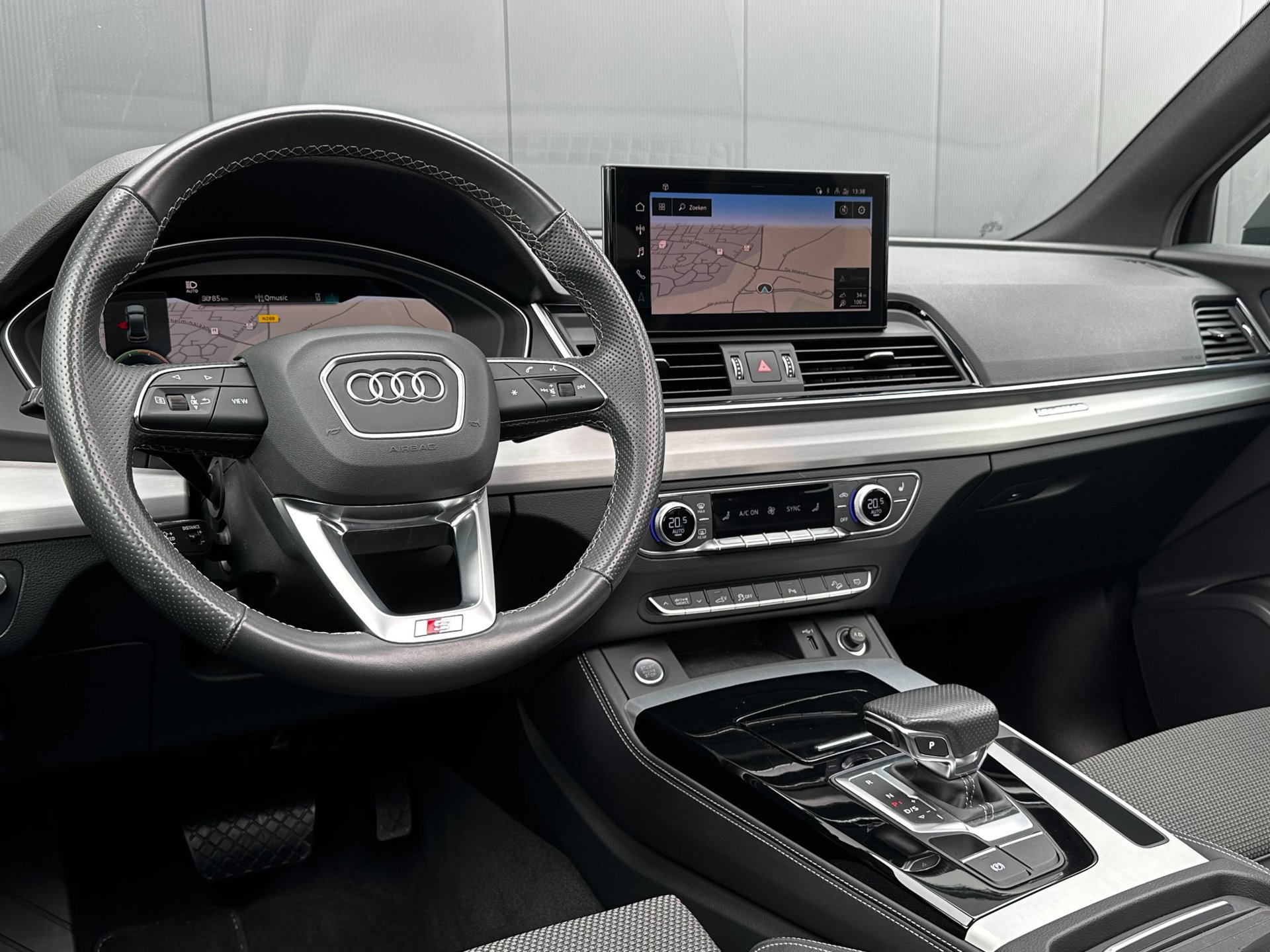 Audi Q5 50 TFSI e S-line (2023), foto 18