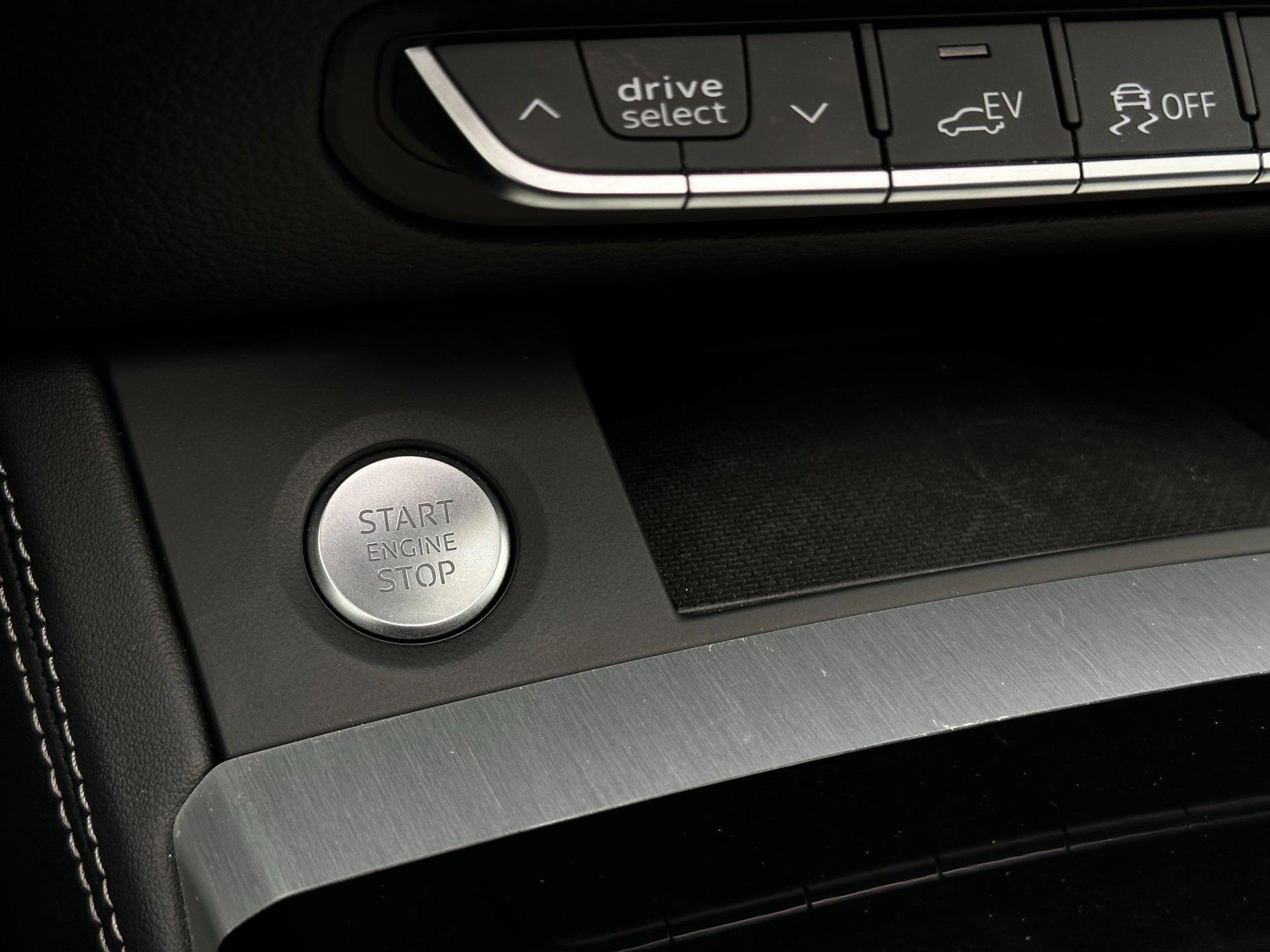 Audi Q5 50 TFSI e S-line (2023), foto 25