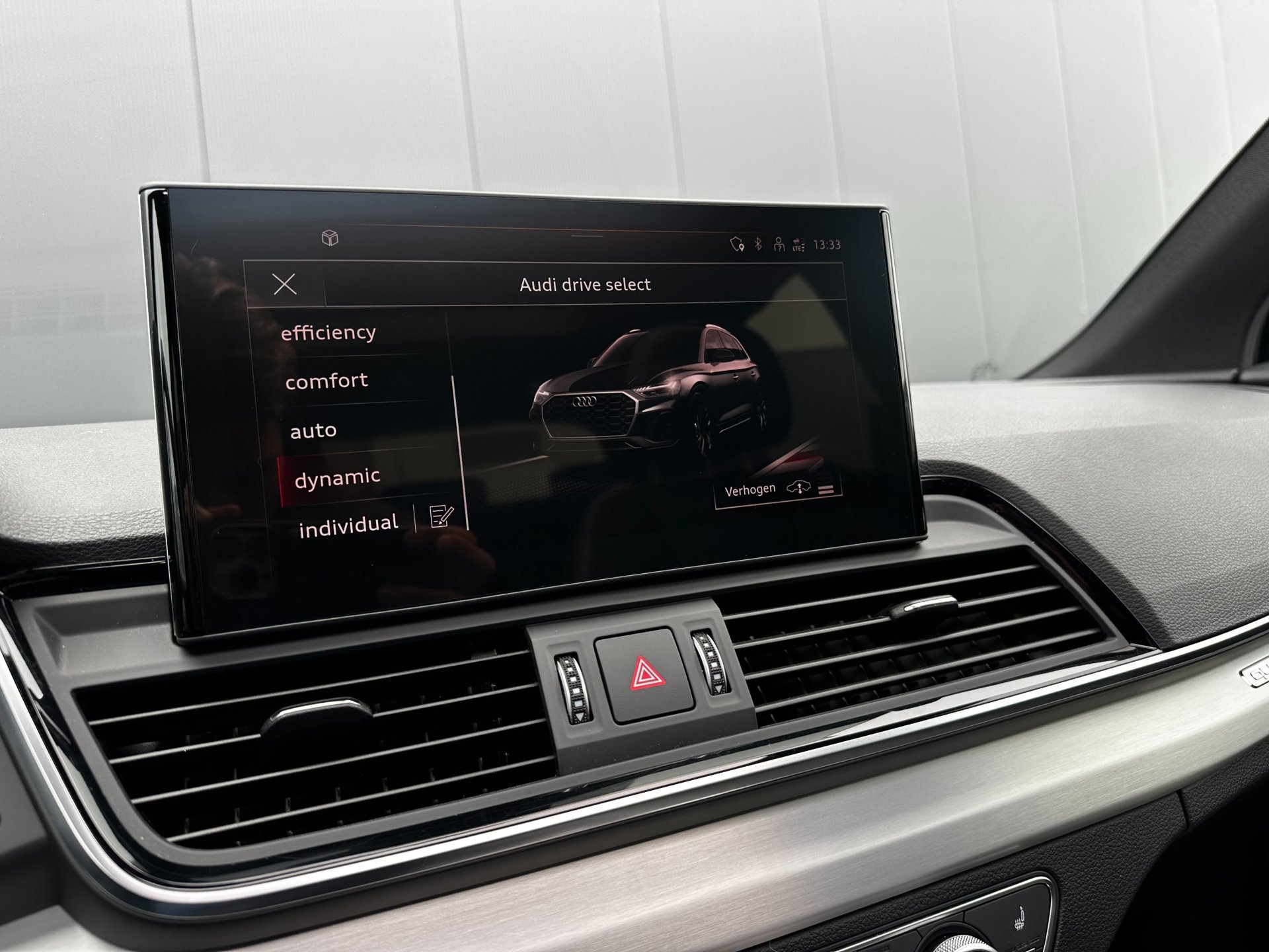 Audi Q5 50 TFSI e S-line (2023), foto 28