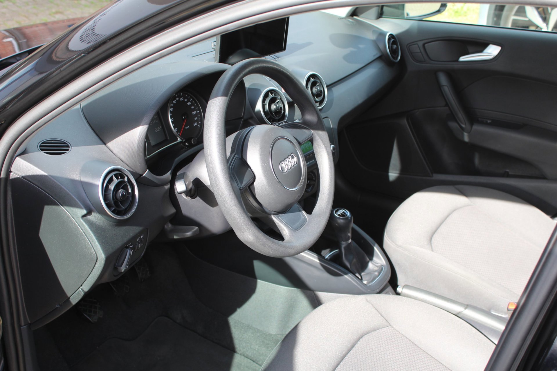 Audi A1 Sportback 1.0 TFSI Sport Pro Line APPLE CAR PLAY (2017), foto 14