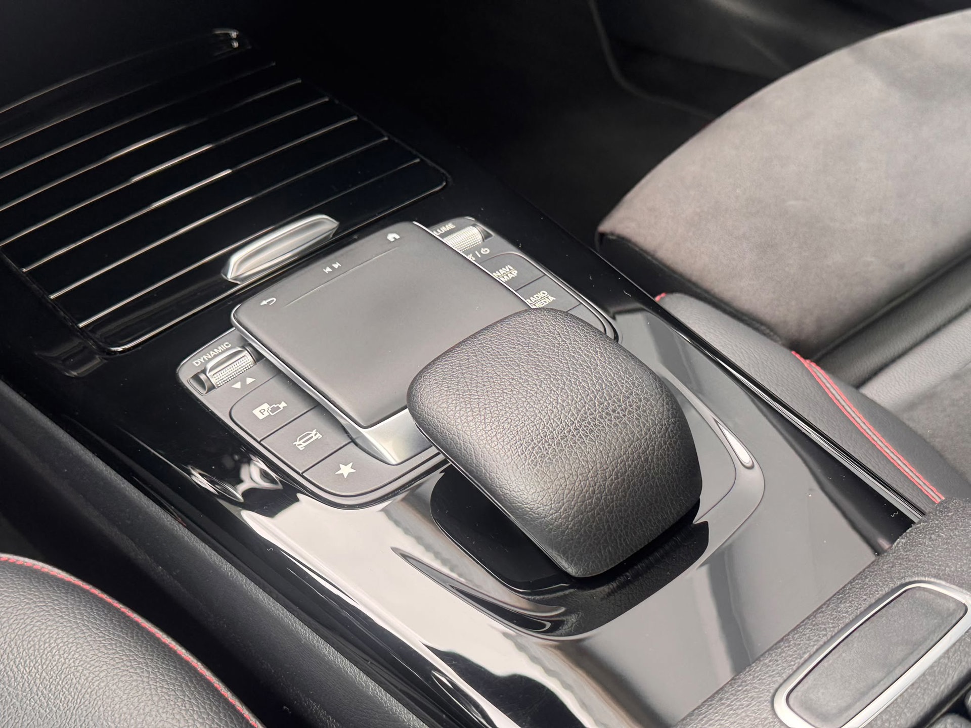 Mercedes-Benz CLA-klasse 200 AMG (2021), foto 19