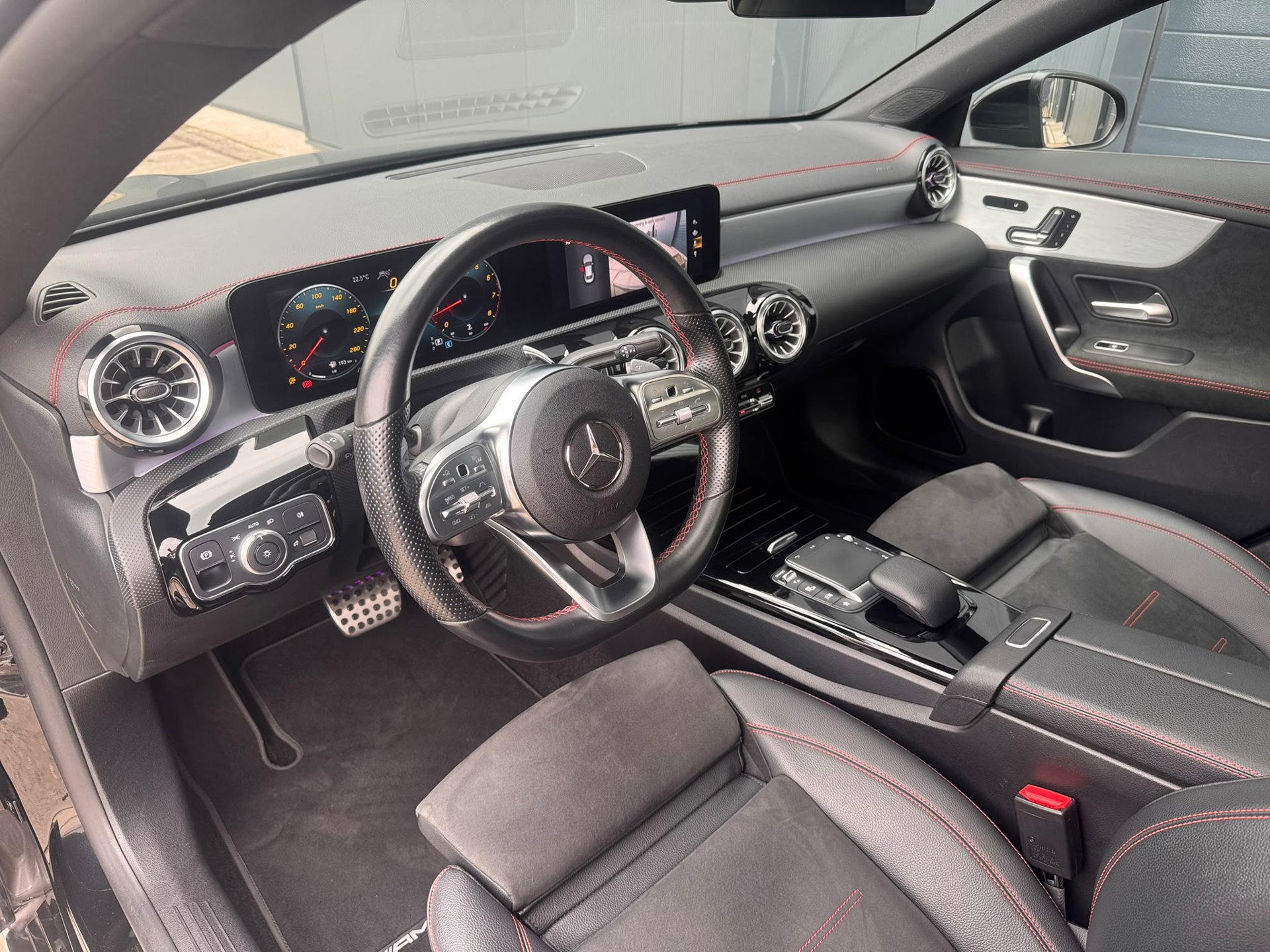 Mercedes-Benz CLA-klasse 200 AMG (2021), foto 4