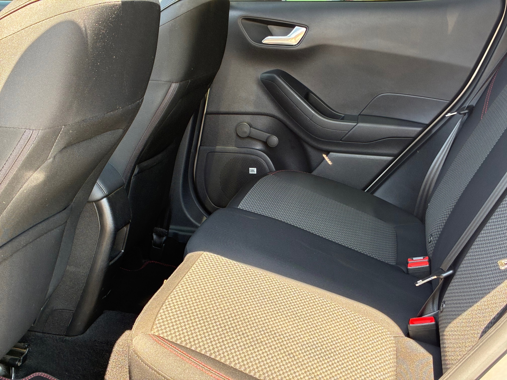 Ford Fiesta 1.0 EcoBoost ST-Line (2018), foto 16