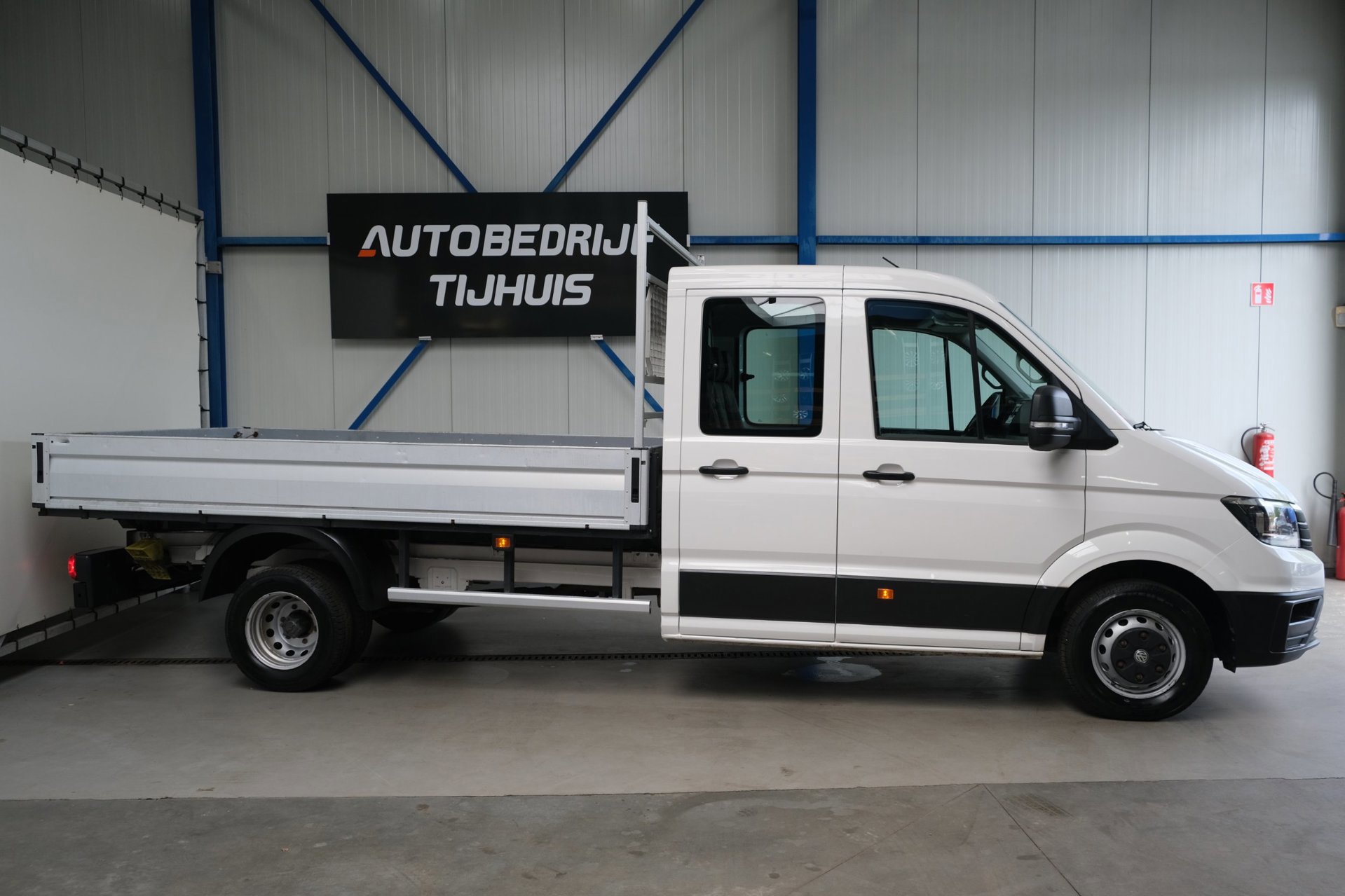 Volkswagen Crafter 50 2.0 TDI L4 DL DC Comfortline Pick-Up (2020), foto 2