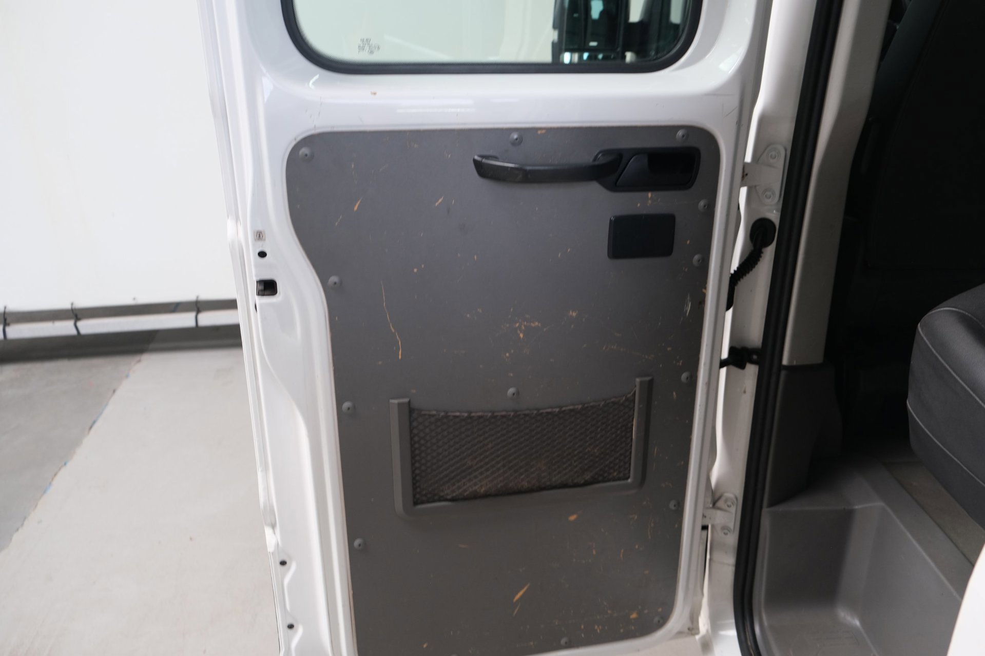 Volkswagen Crafter 50 2.0 TDI L4 DL DC Comfortline Pick-Up (2020), foto 15