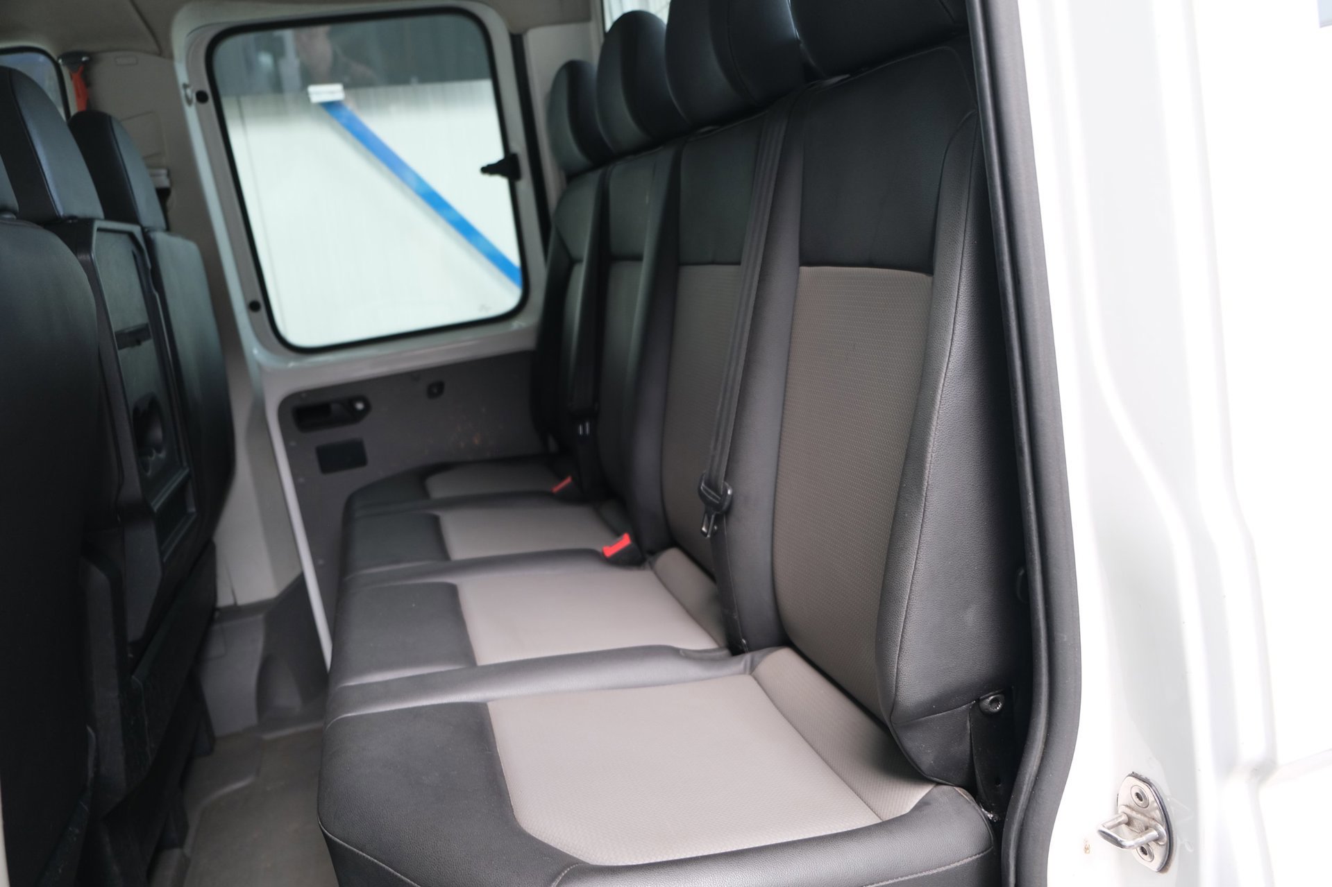 Volkswagen Crafter 50 2.0 TDI L4 DL DC Comfortline Pick-Up (2020), foto 16