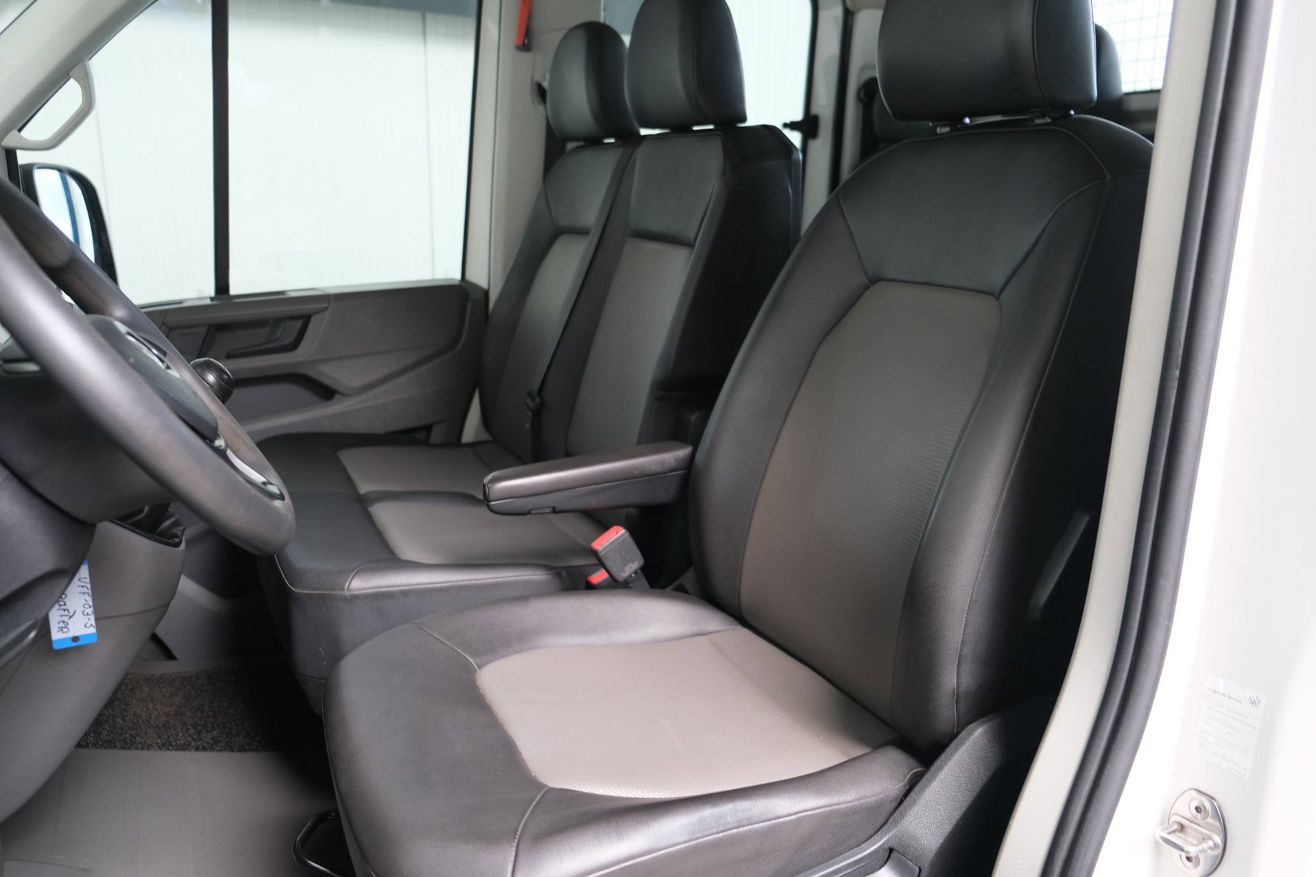 Volkswagen Crafter 50 2.0 TDI L4 DL DC Comfortline Pick-Up (2020), foto 19
