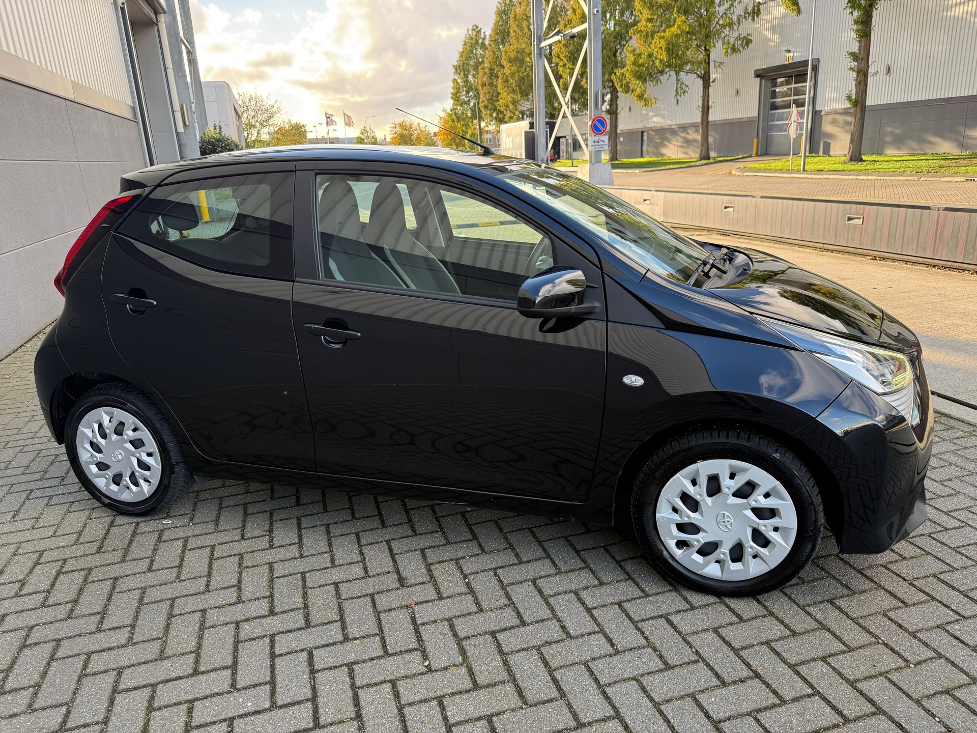 Toyota Aygo 1.0 VVT-i x-play (2021), foto 4