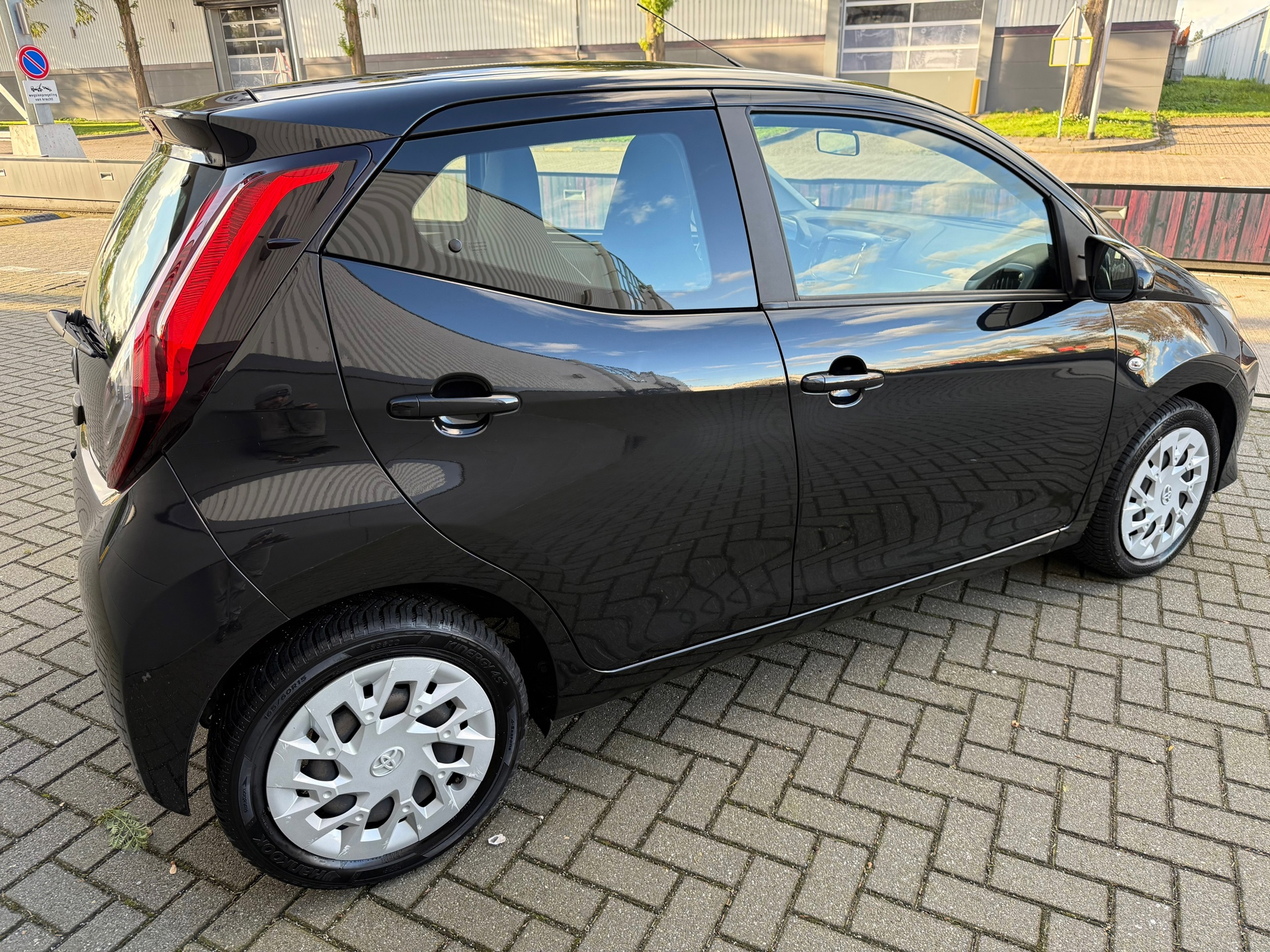 Toyota Aygo 1.0 VVT-i x-play (2021), foto 5