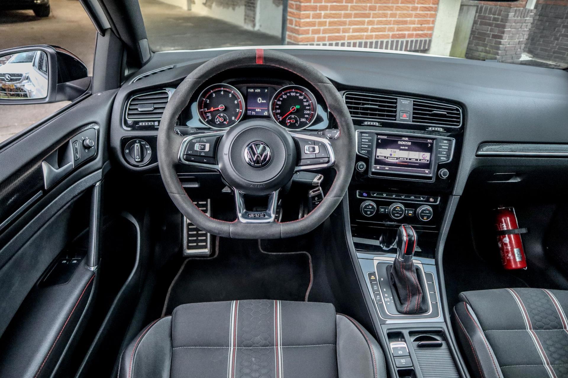 Volkswagen Golf 2.0 TSI GTI Clubsport (2017), foto 14