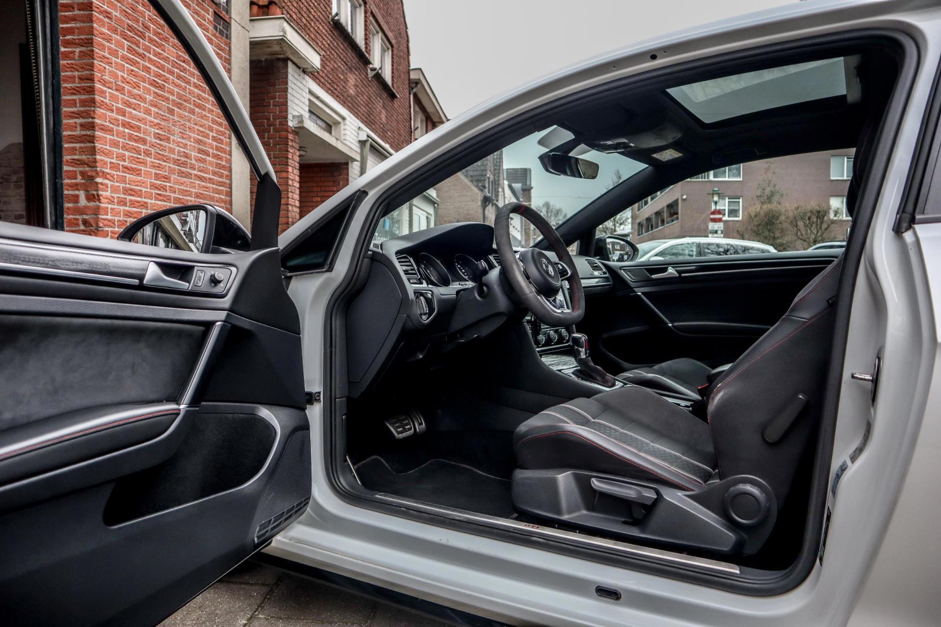 Volkswagen Golf 2.0 TSI GTI Clubsport (2017), foto 16