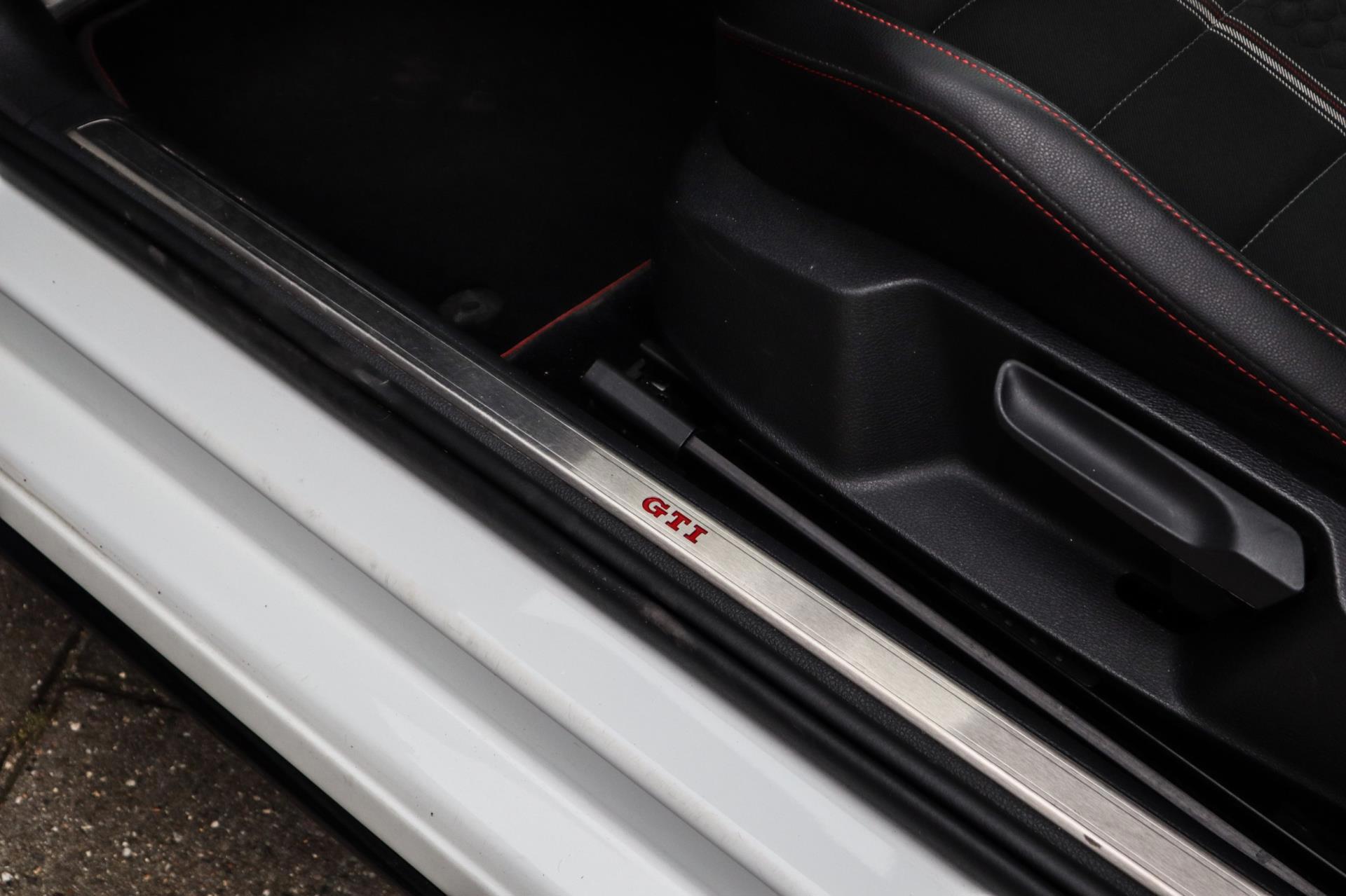 Volkswagen Golf 2.0 TSI GTI Clubsport (2017), foto 28