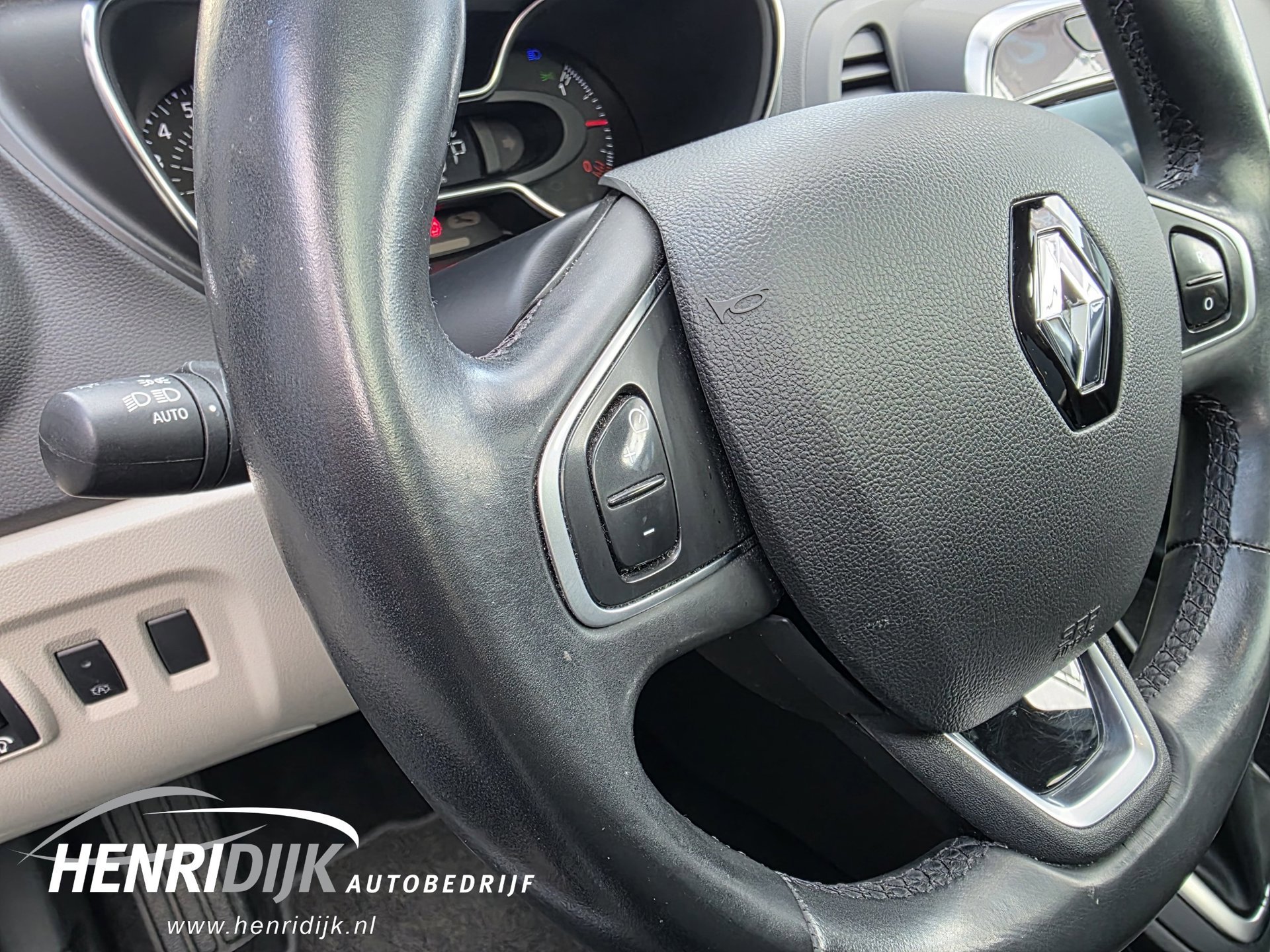 Renault Captur 1.2 TCe Crossborder (2017), foto 16