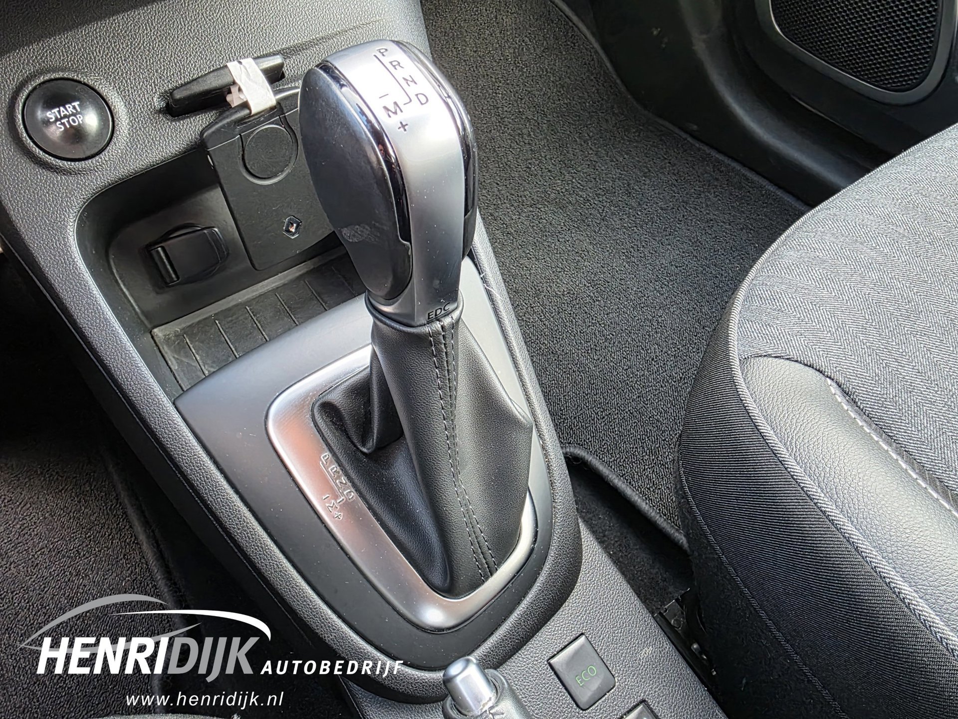 Renault Captur 1.2 TCe Crossborder (2017), foto 31