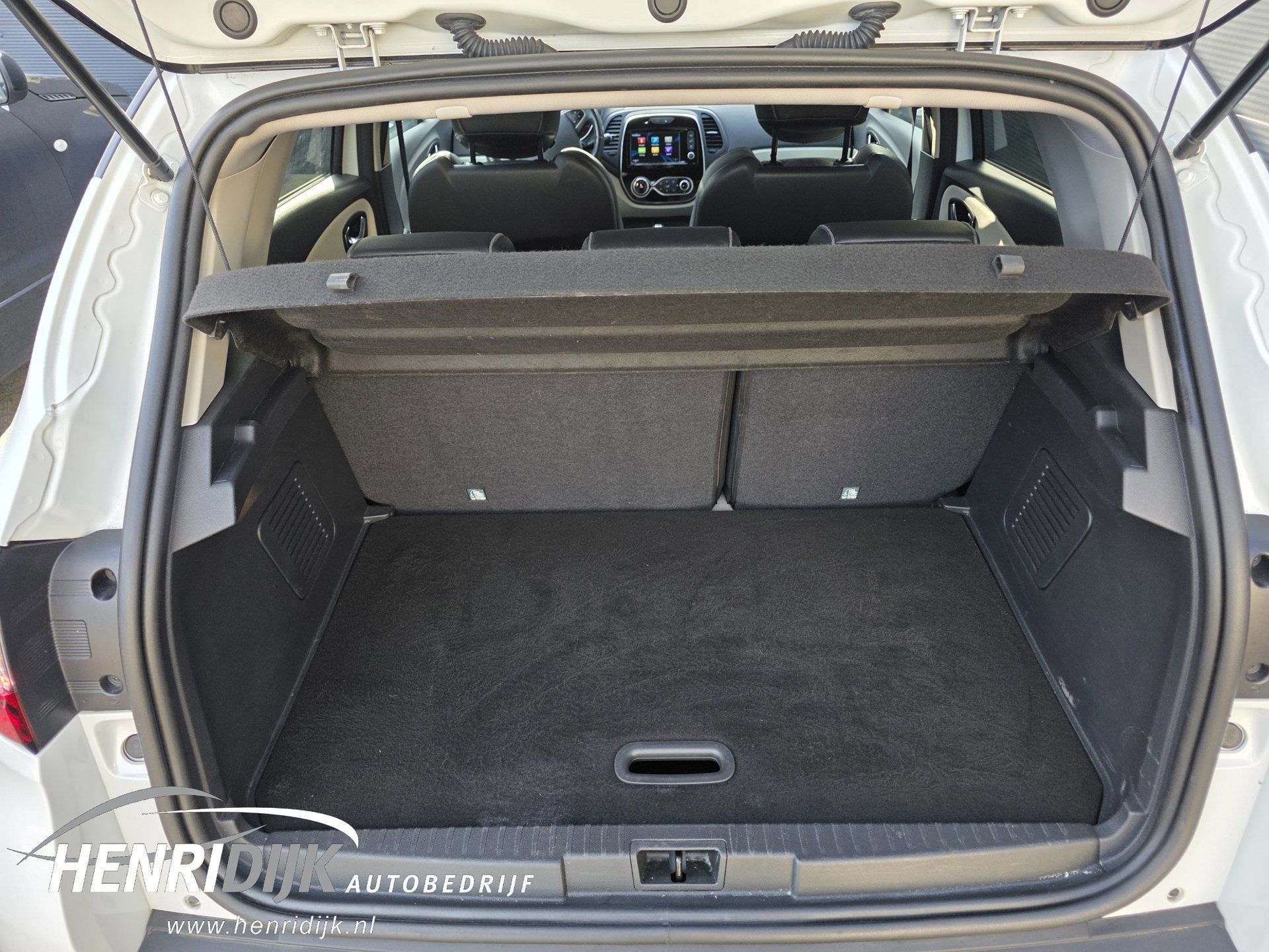 Renault Captur 1.2 TCe Crossborder (2017), foto 34