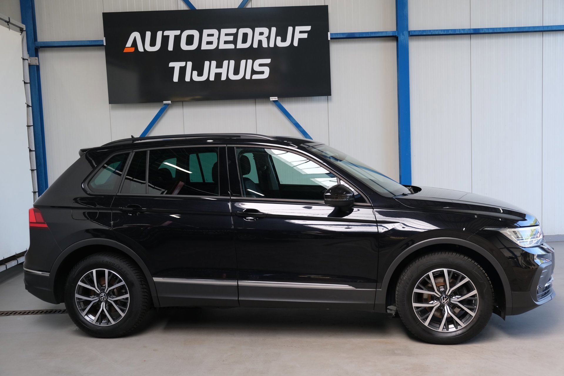 Volkswagen Tiguan 1.5 TSI Life (2021), foto 2