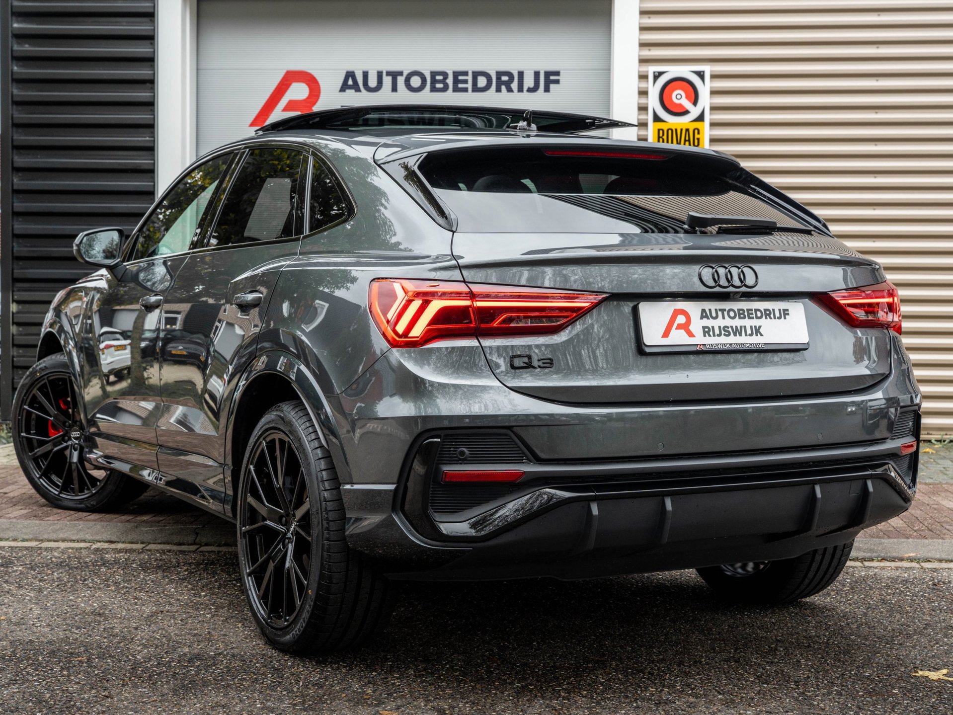 Audi Q3 Sportback 45 TFSI e S Edition (2023), foto 3