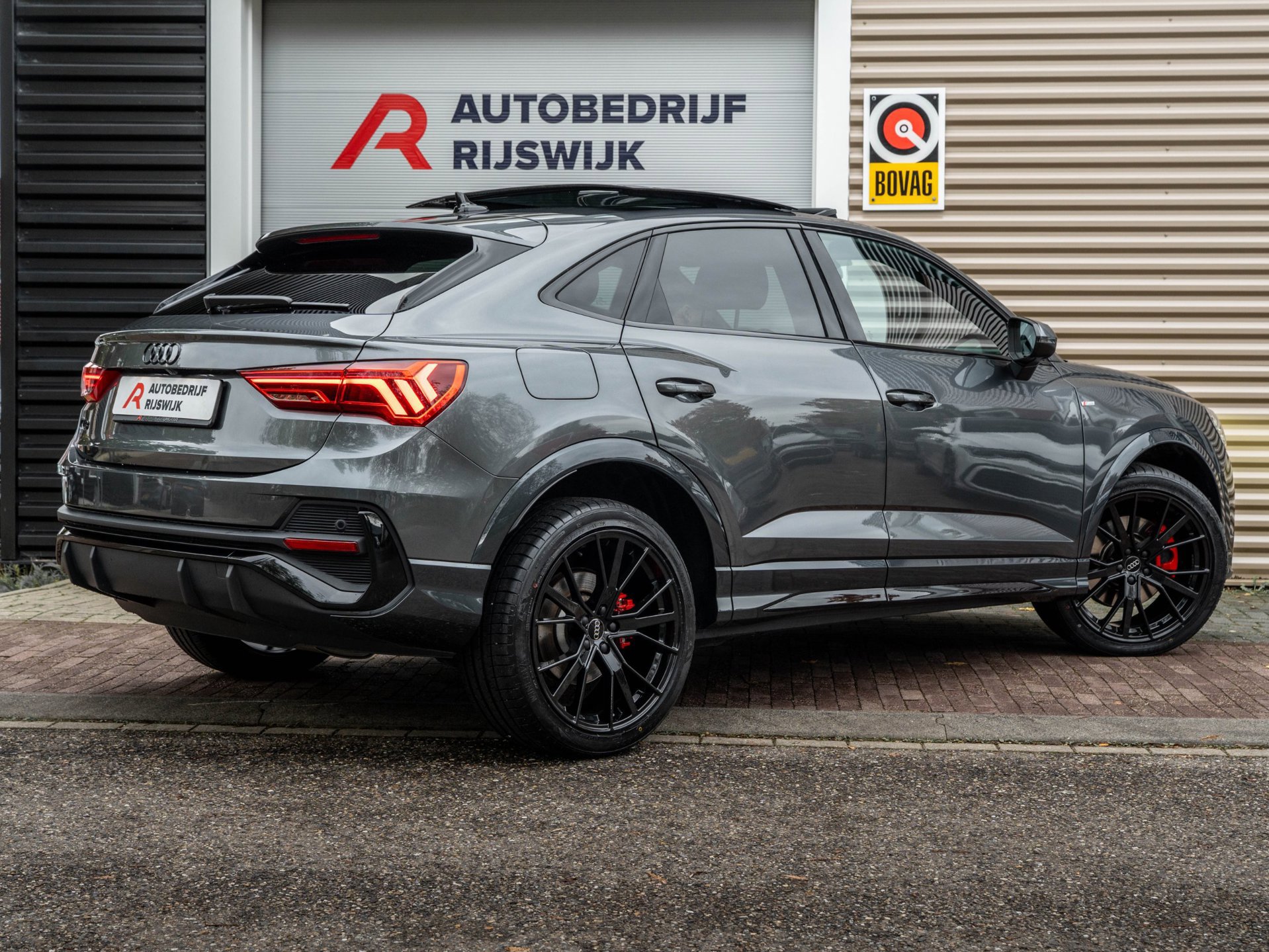 Audi Q3 Sportback 45 TFSI e S Edition (2023), foto 4