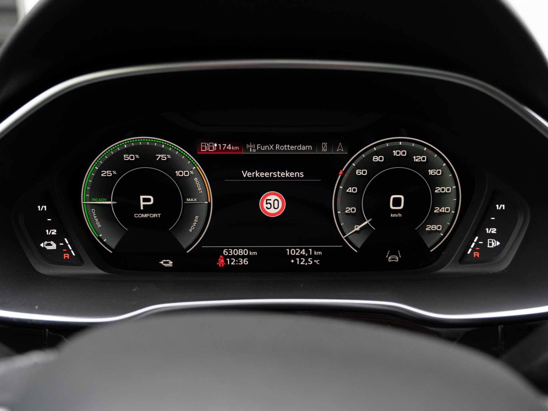 Audi Q3 Sportback 45 TFSI e S Edition (2023), foto 36