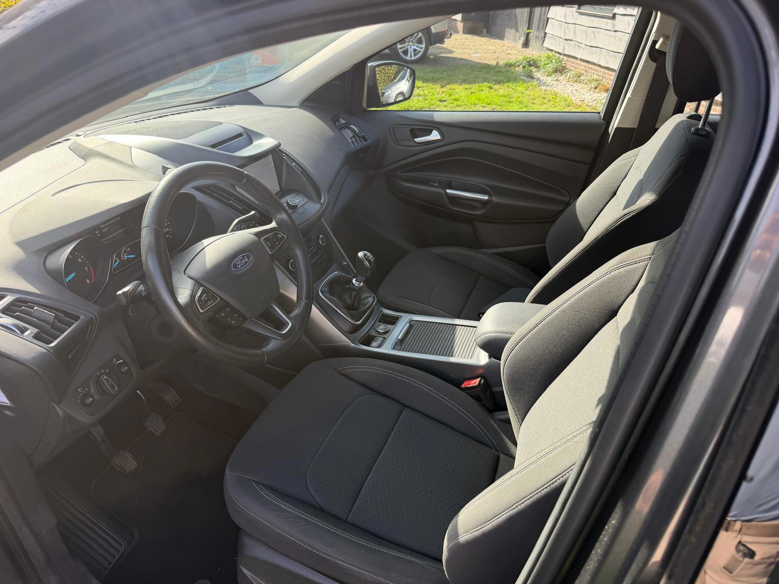 Ford Kuga 1.5 EcoBoost Trend Ultimate (2019), foto 27