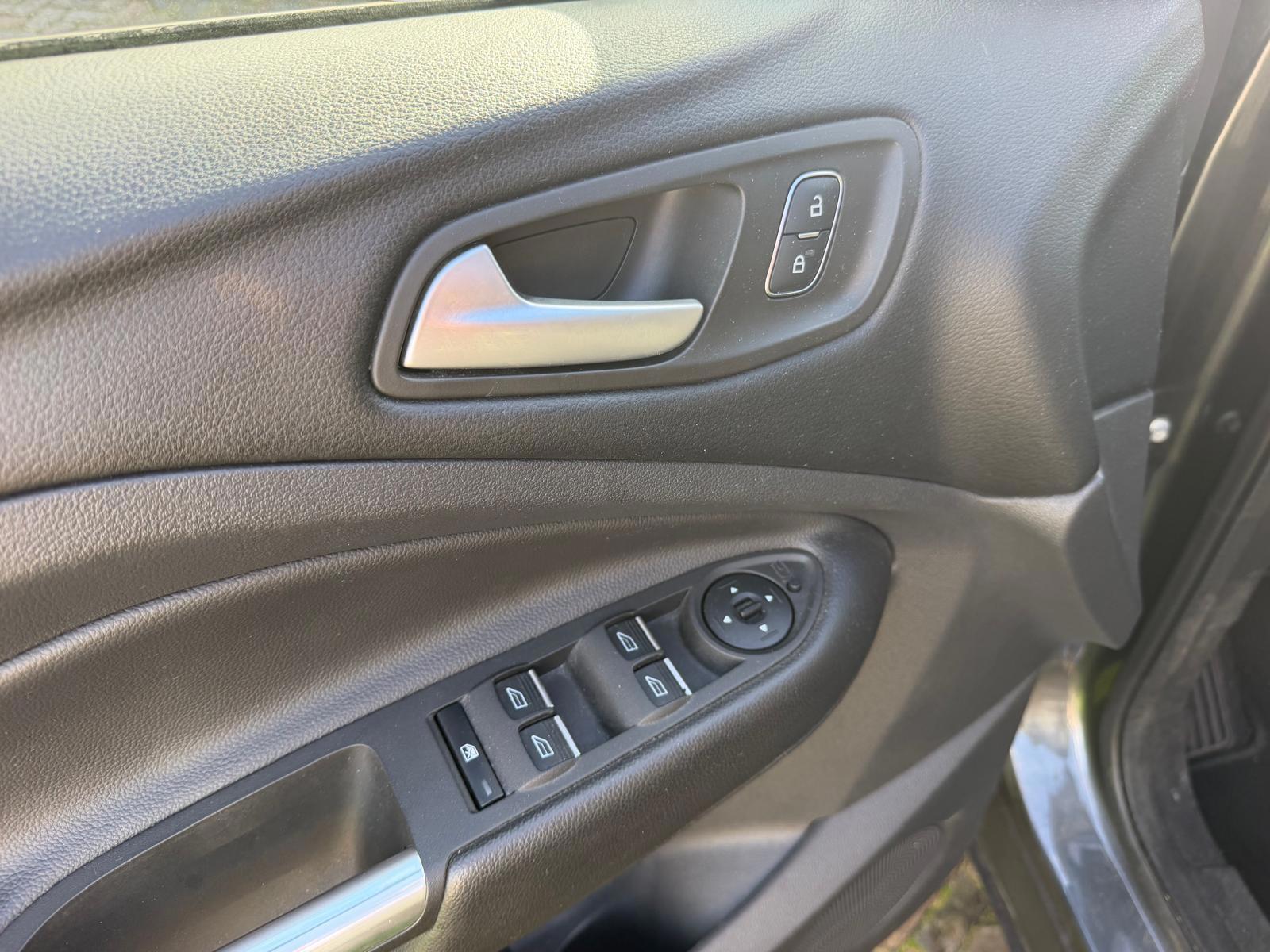 Ford Kuga 1.5 EcoBoost Trend Ultimate (2019), foto 31
