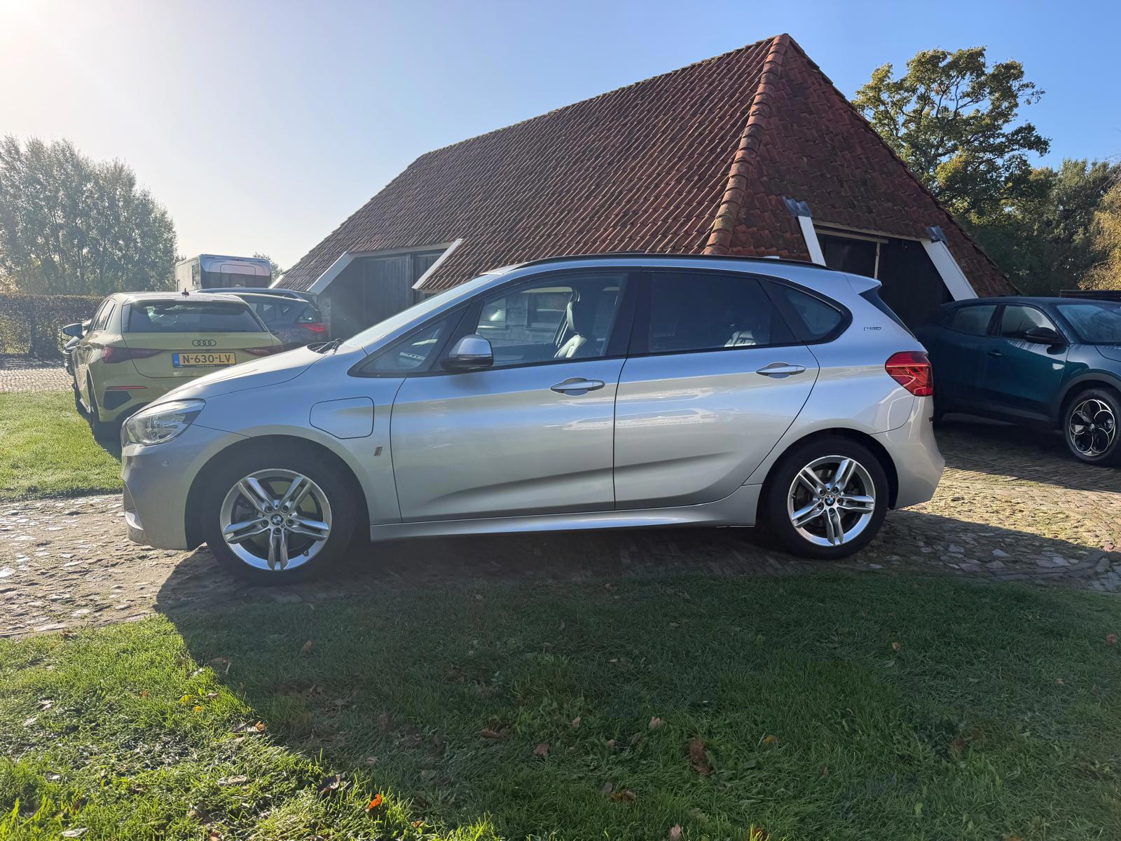BMW 2-serie Active Tourer 225xe iPerformance Executive-M pakket (2016), foto 2