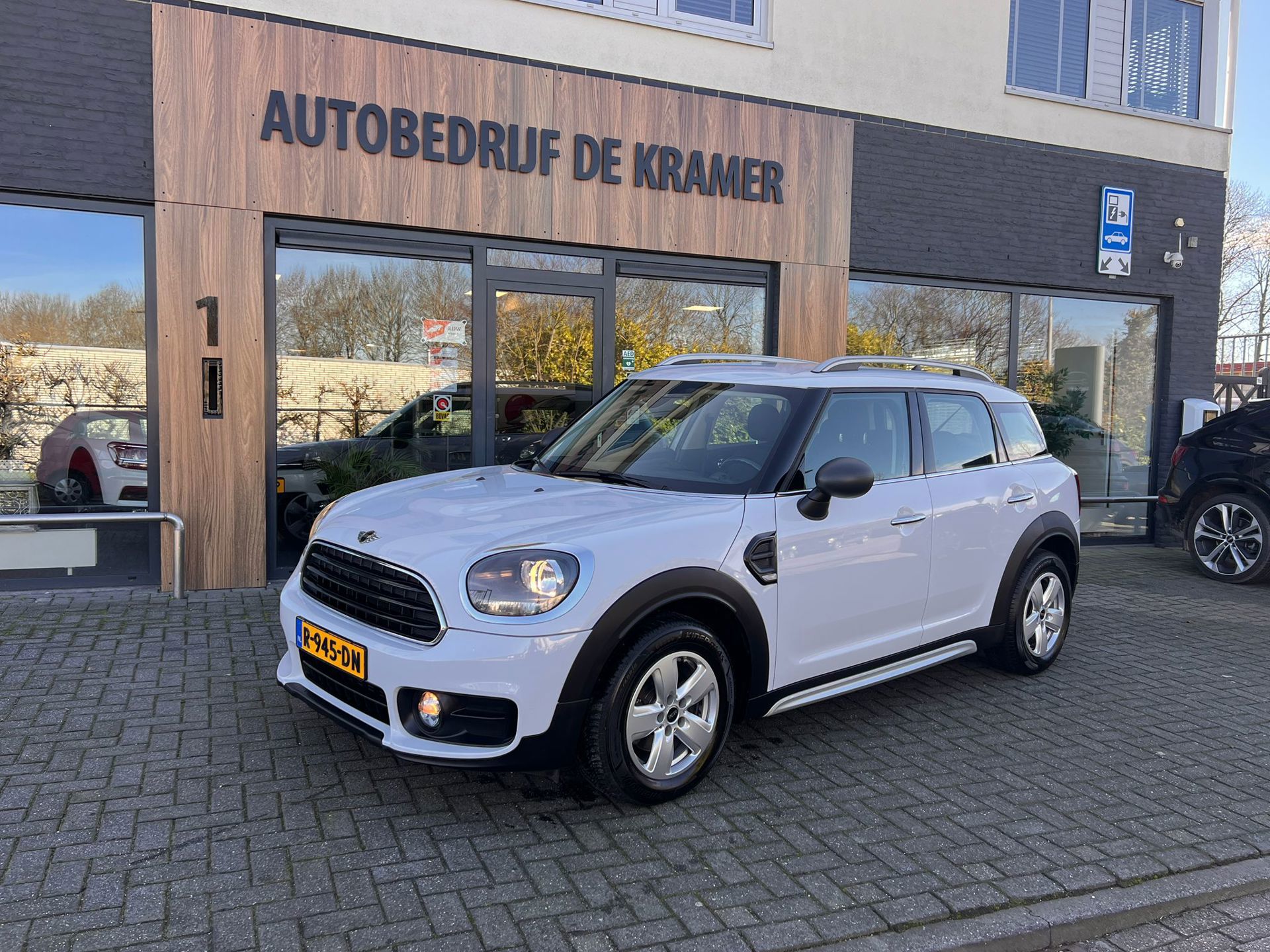 Mini Countryman 1.5 One Salt (2017), foto 2