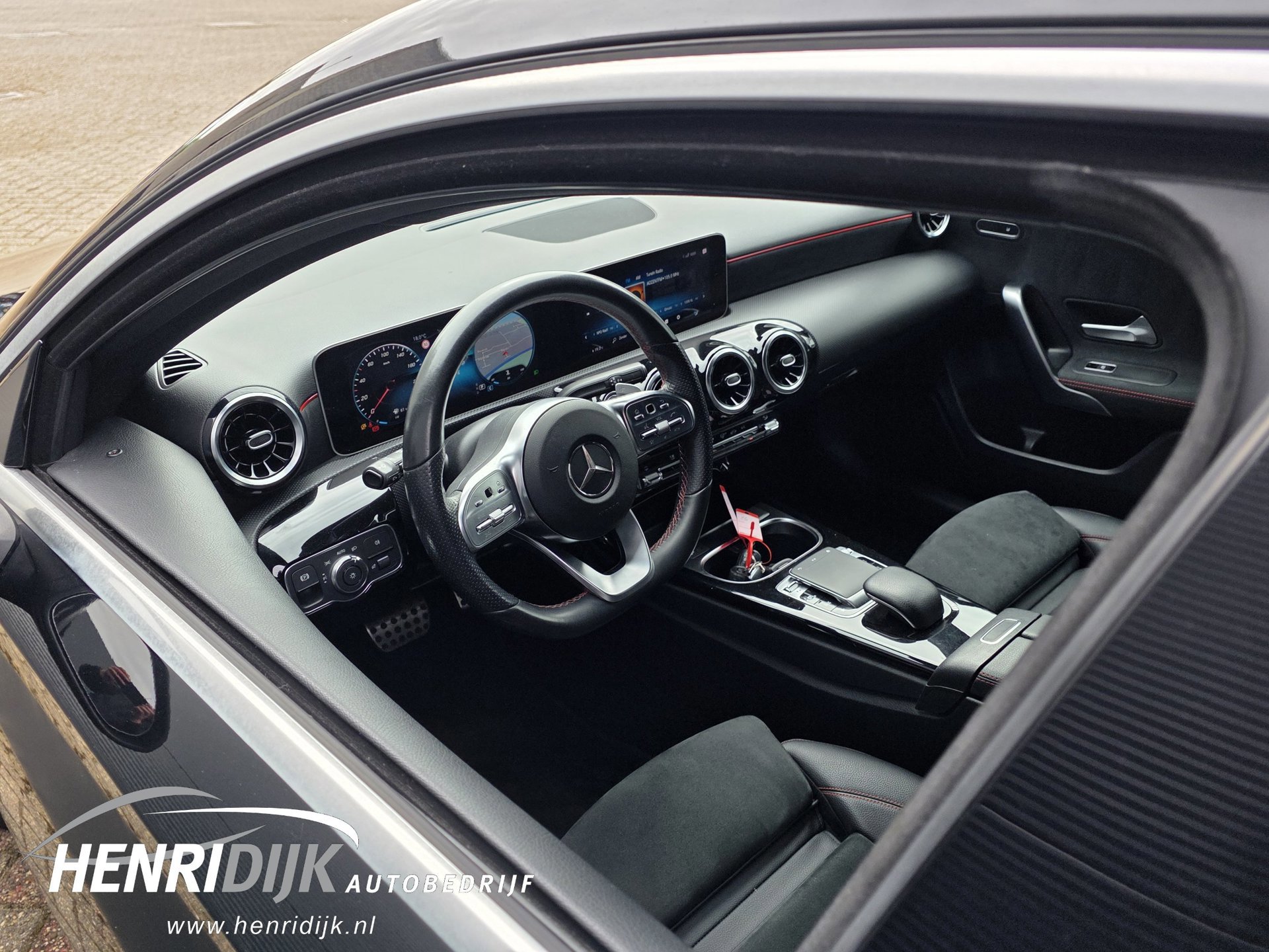 Mercedes-Benz A-klasse 250 Advantage AMG Widescreen (2018), foto 12