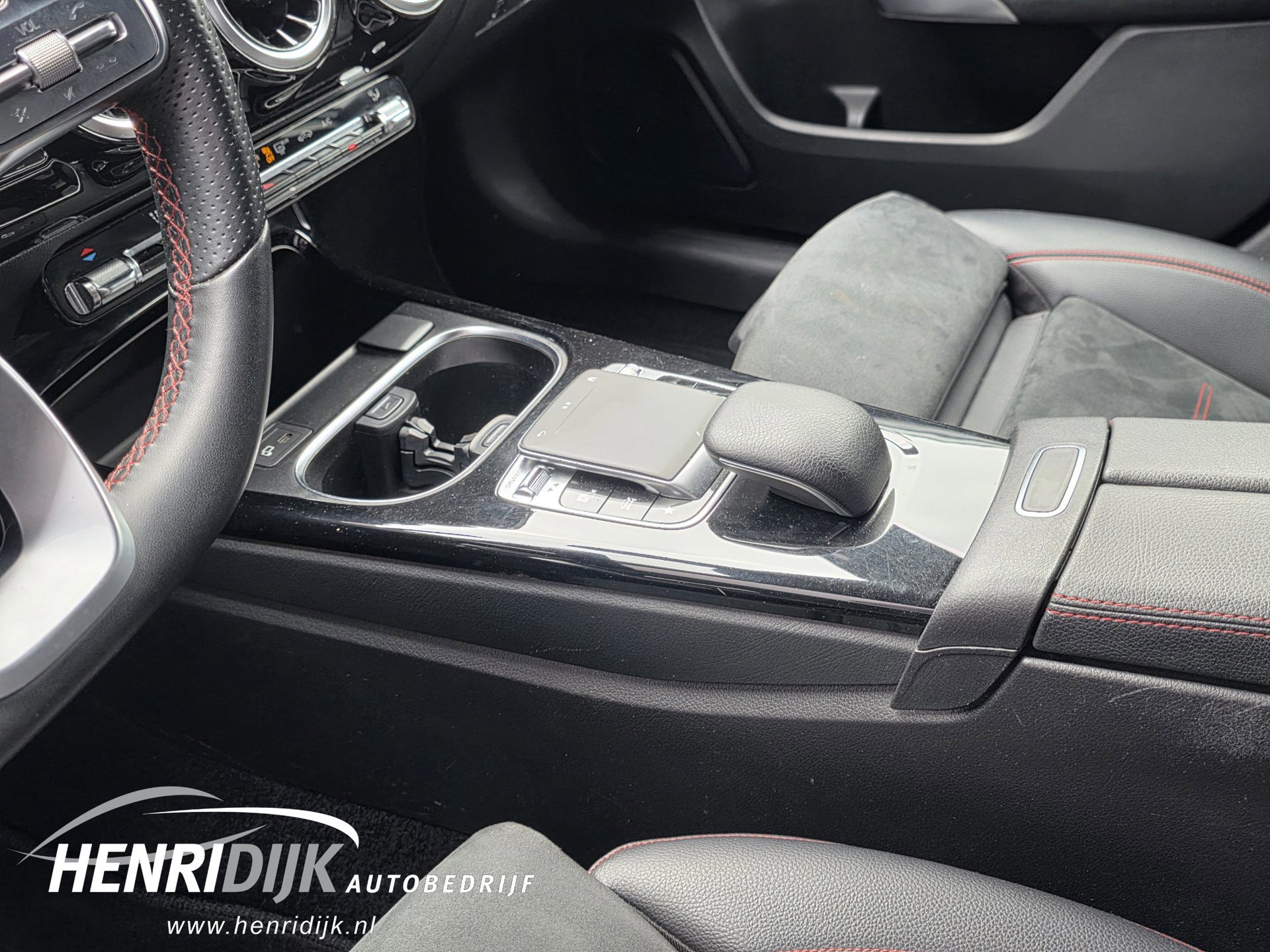 Mercedes-Benz A-klasse 250 Advantage AMG Widescreen (2018), foto 18
