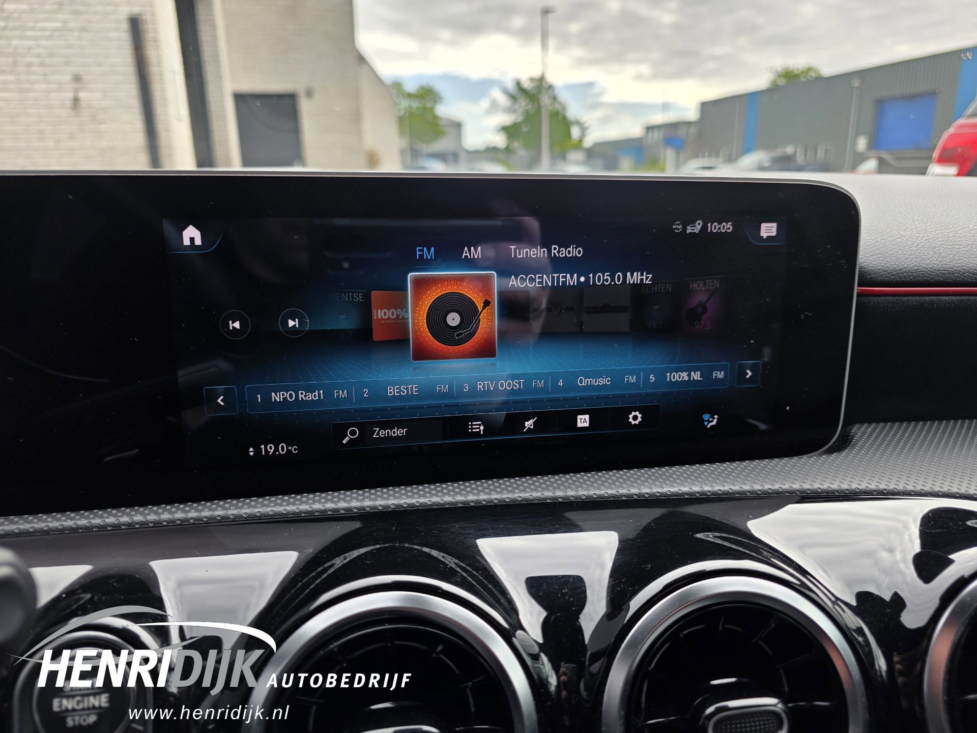 Mercedes-Benz A-klasse 250 Advantage AMG Widescreen (2018), foto 23