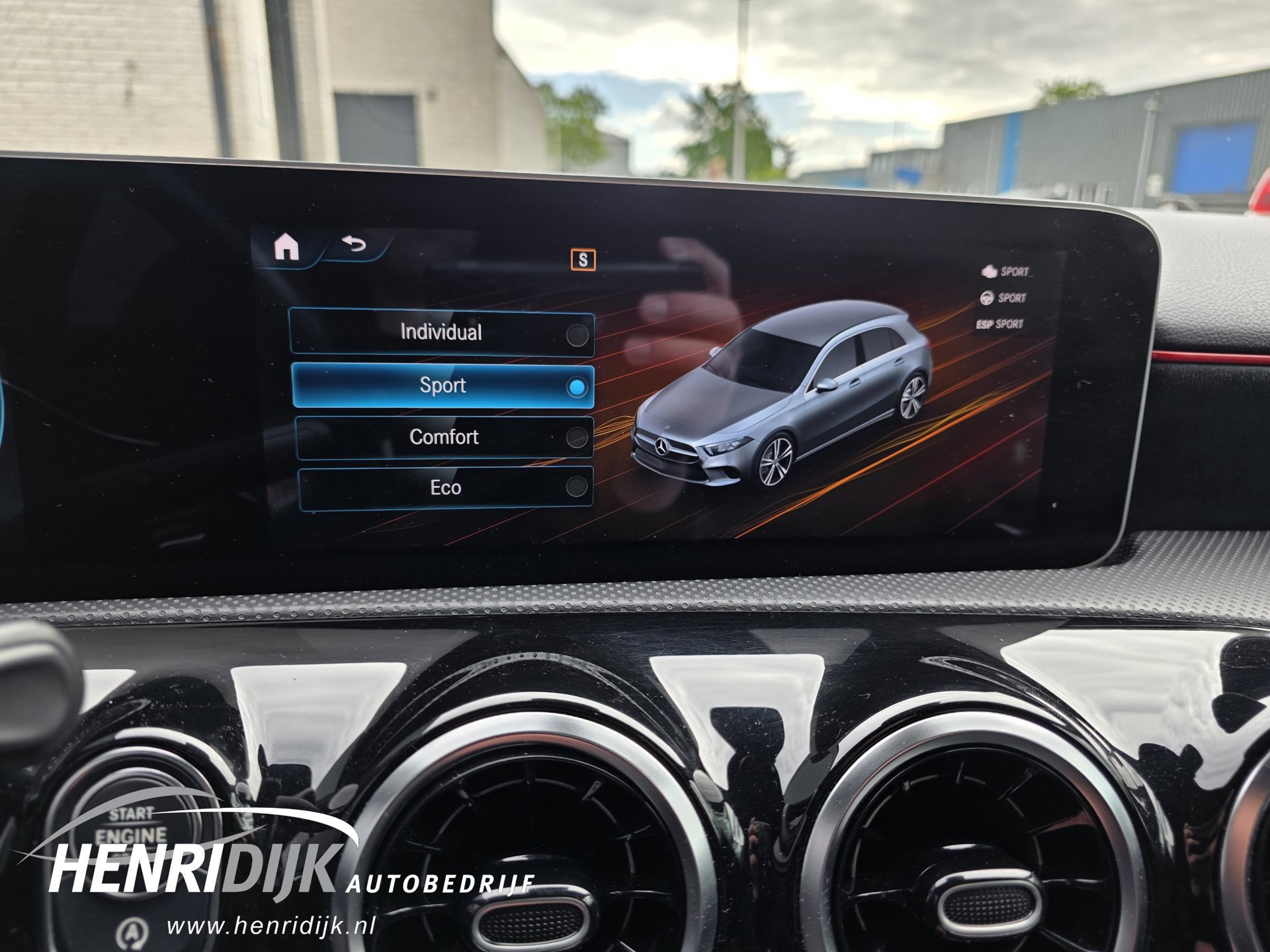Mercedes-Benz A-klasse 250 Advantage AMG Widescreen (2018), foto 31