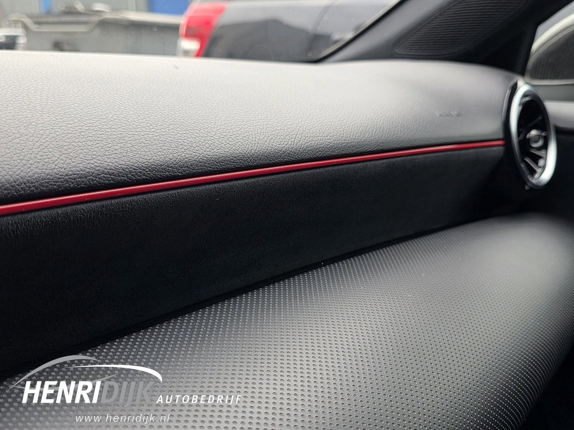 Mercedes-Benz A-klasse 250 Advantage AMG Widescreen (2018), foto 33
