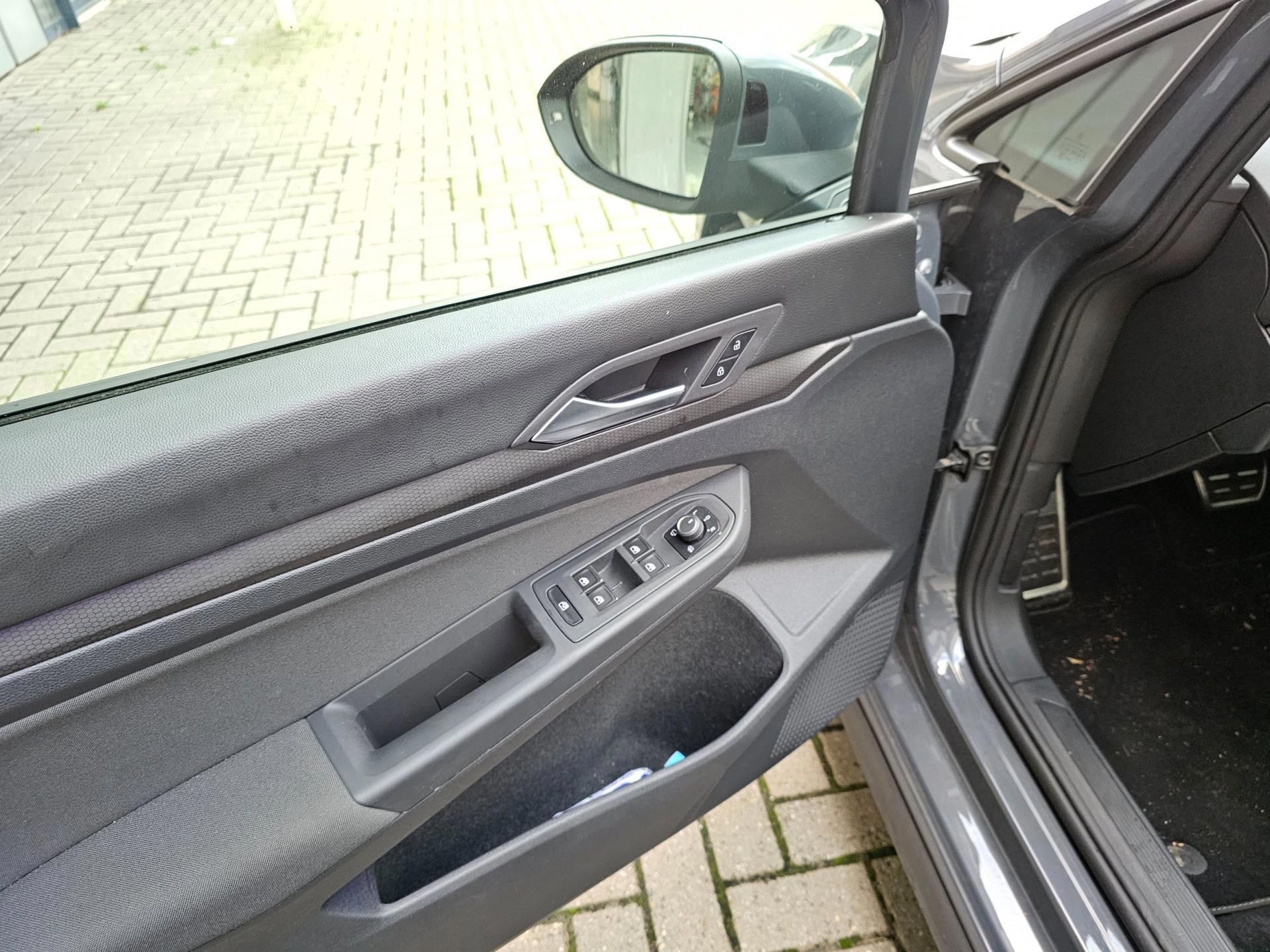 Volkswagen Golf 2.0 GTD DSG (2022), foto 13