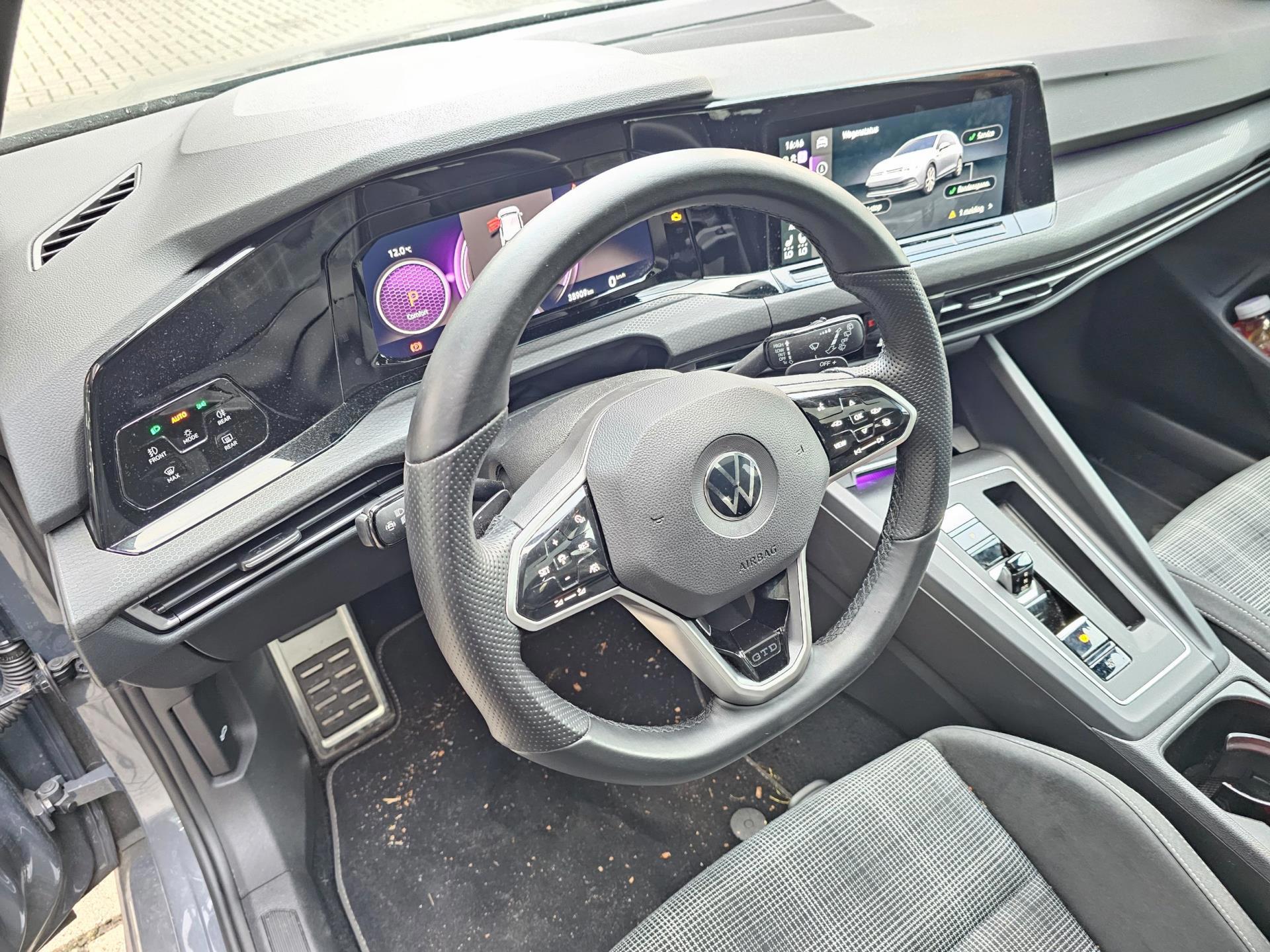 Volkswagen Golf 2.0 GTD DSG (2022), foto 17