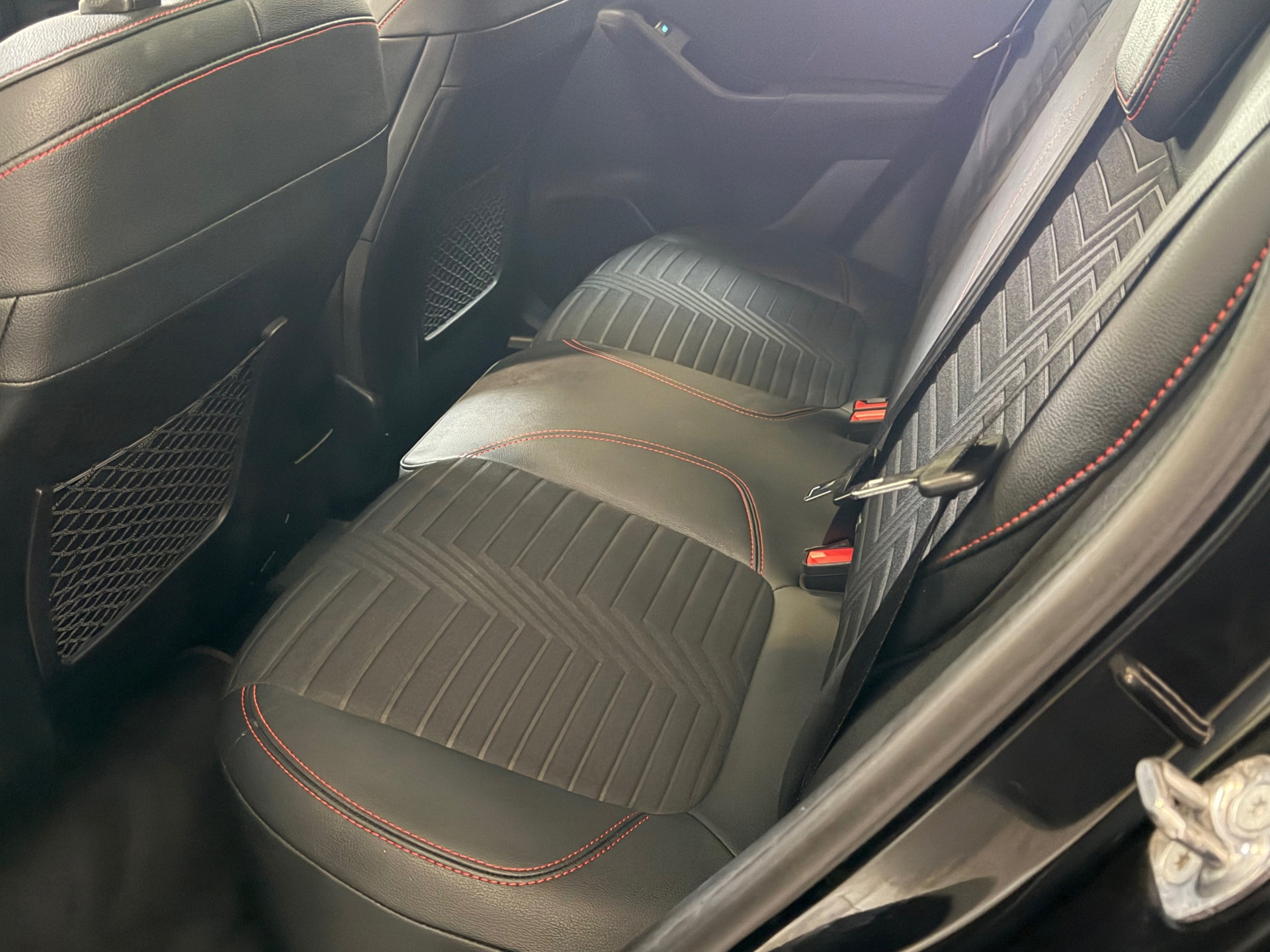 Ford Puma 1.0 EcoBoost Hybrid ST-Line X (2021), foto 44