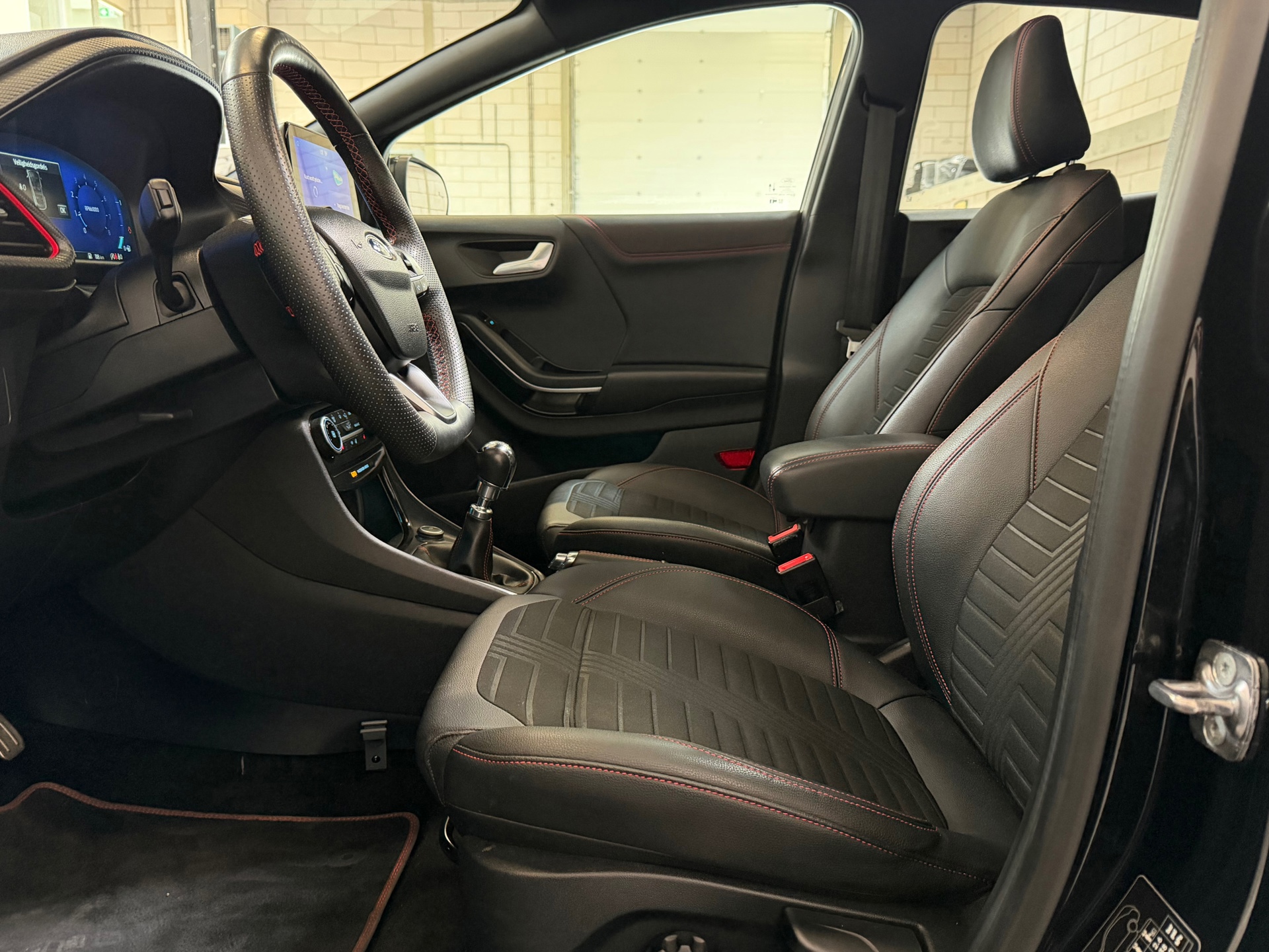 Ford Puma 1.0 EcoBoost Hybrid ST-Line X (2021), foto 8